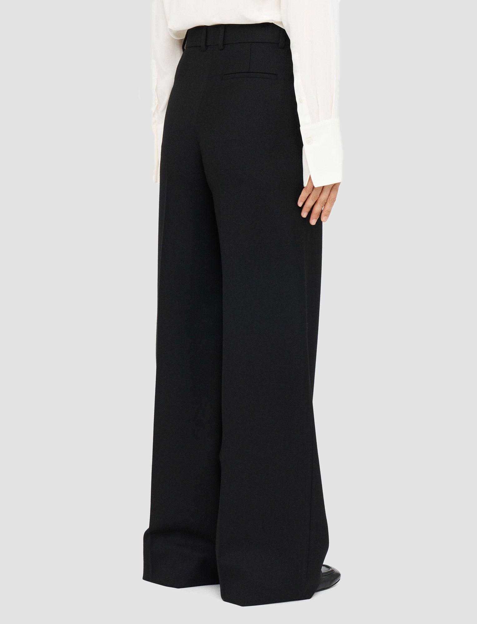 noir-pantalon-alana-en-laine-fluide-JOSEPH