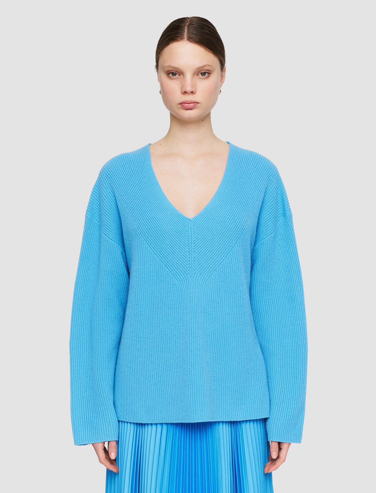 blue-pure-cashmere-v-neck-jumper-JOSEPH