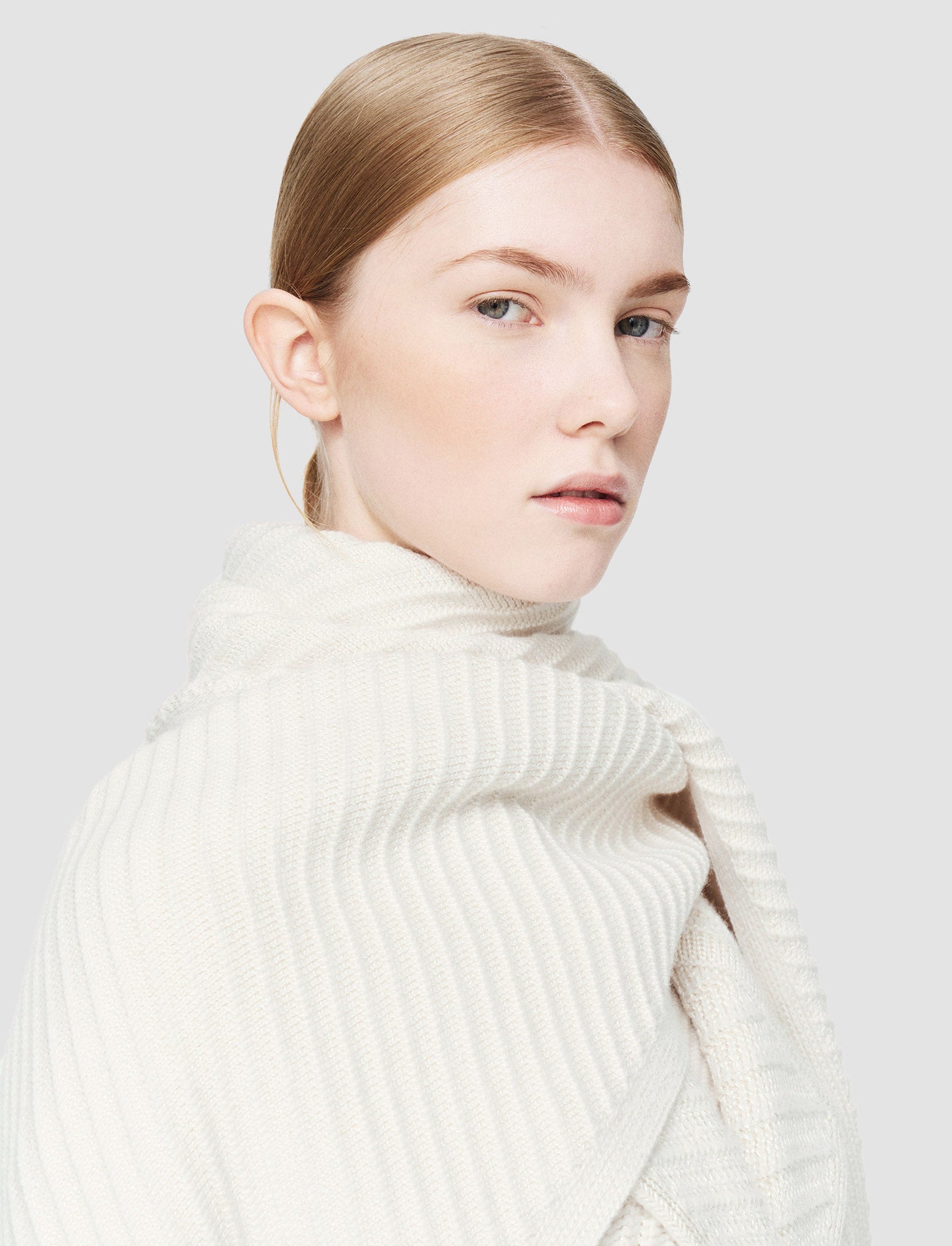 white-diagonal-knit-scarf-JOSEPH