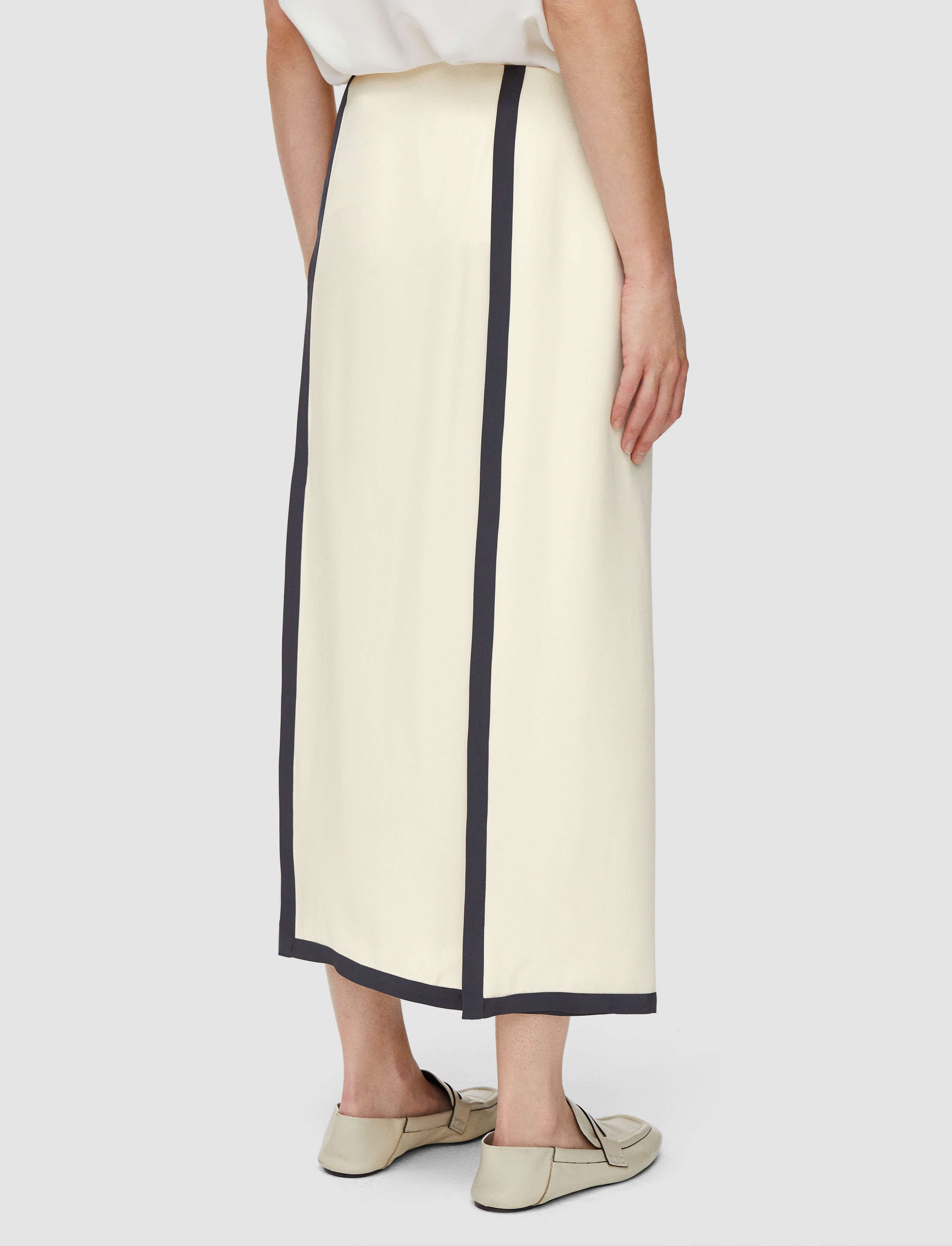 white-heavy-silk-crepe-animation-iris-skirt-JOSEPH