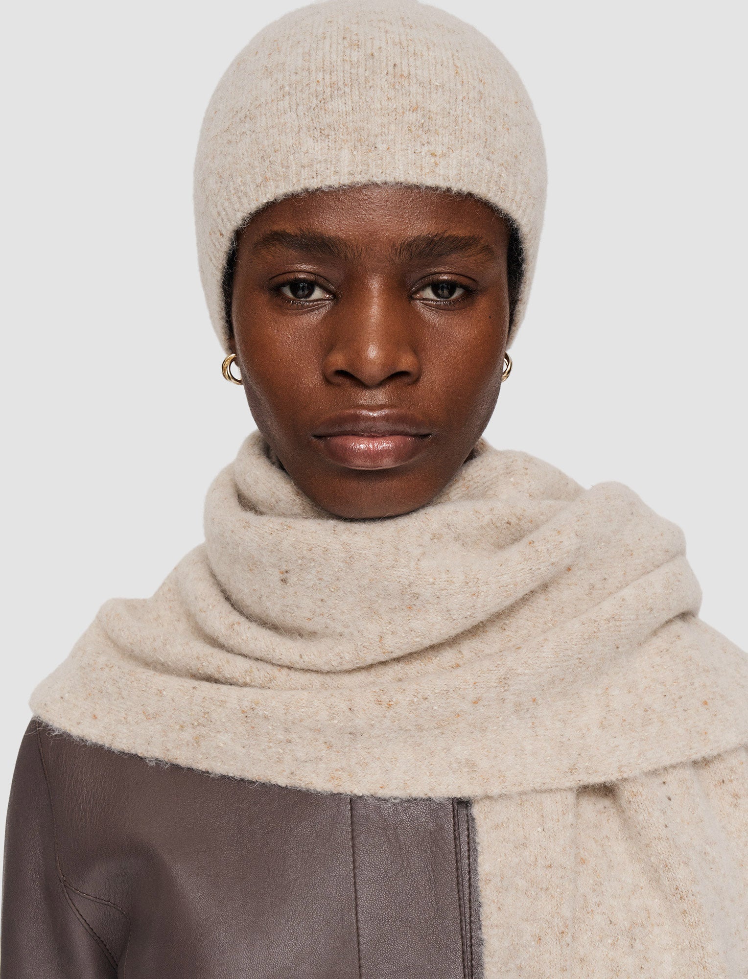 beige-bonnet-en-tweed-dalpaga-JOSEPH