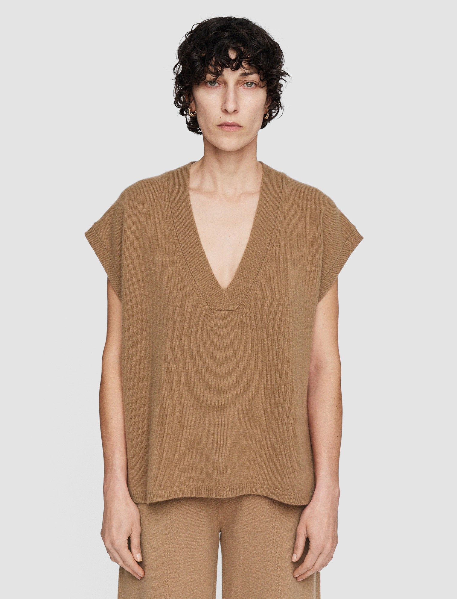 beige-light-pure-cashmere-vest-JOSEPH