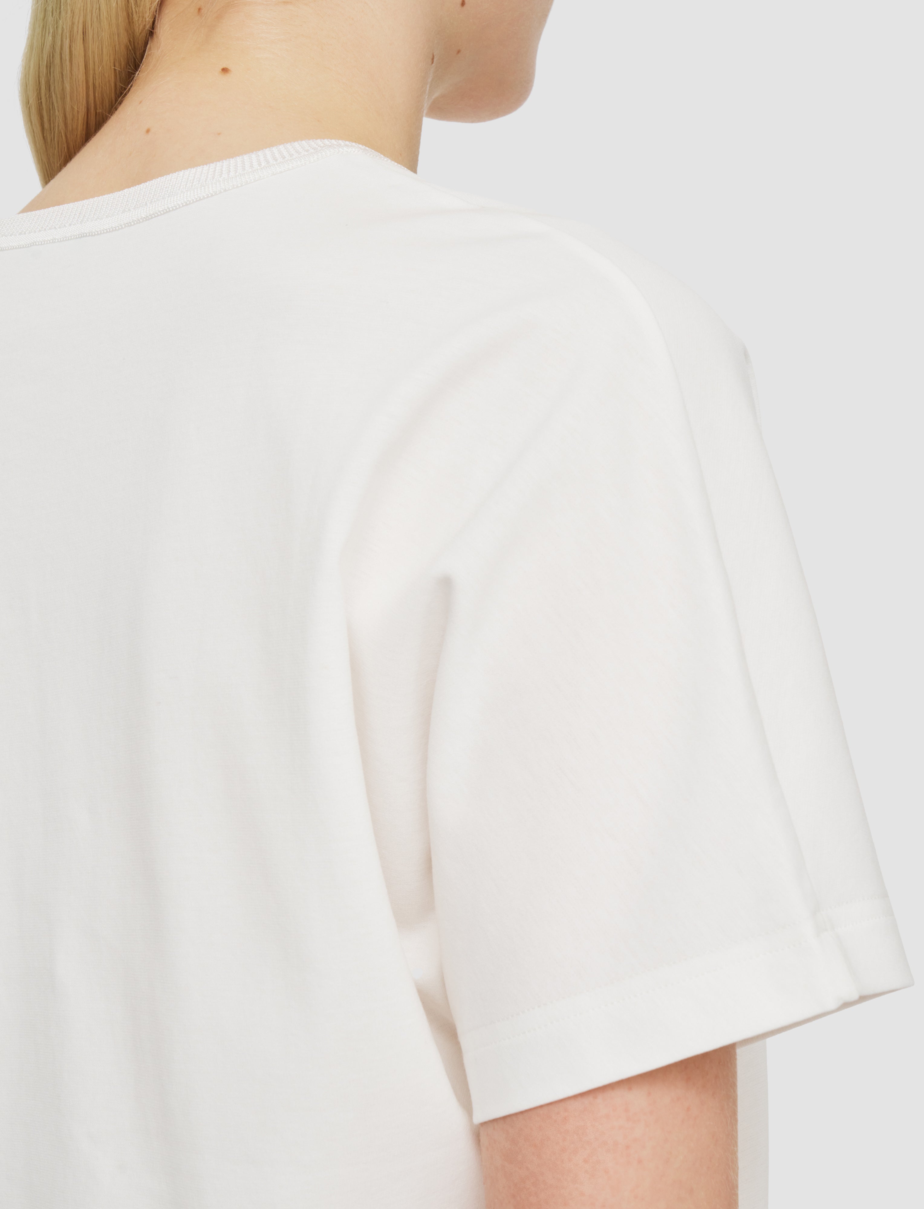 blanc-t-shirt-confort-en-coton-JOSEPH