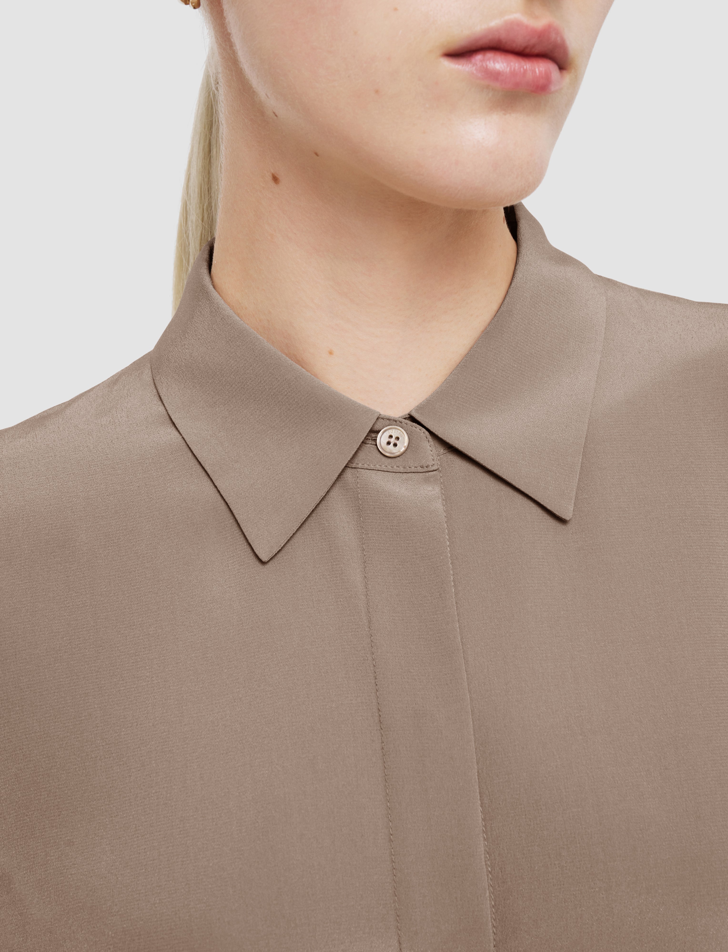 grey-bold-crepe-de-soie-silk-blouse-JOSEPH