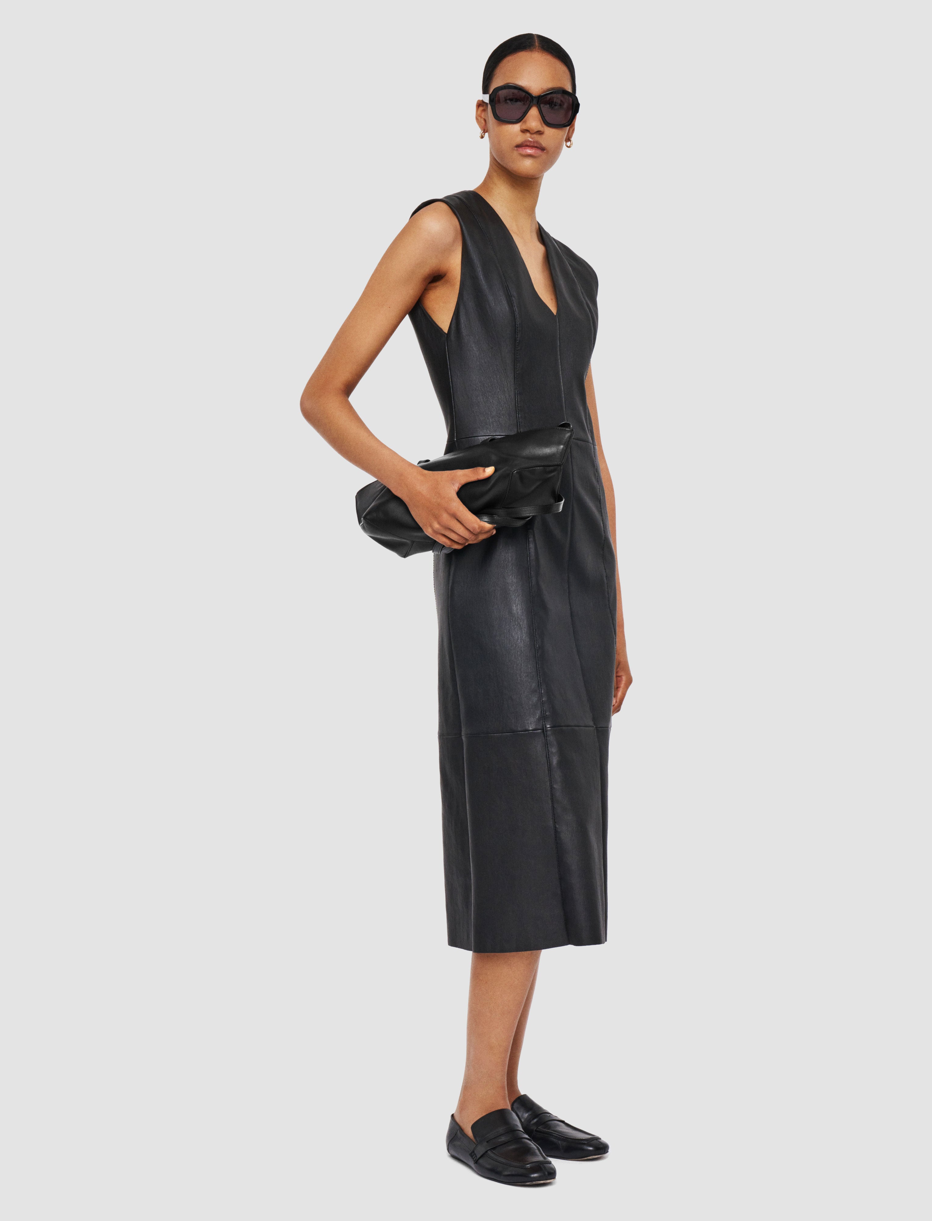 noir-robe-kosma-en-cuir-stretch-JOSEPH