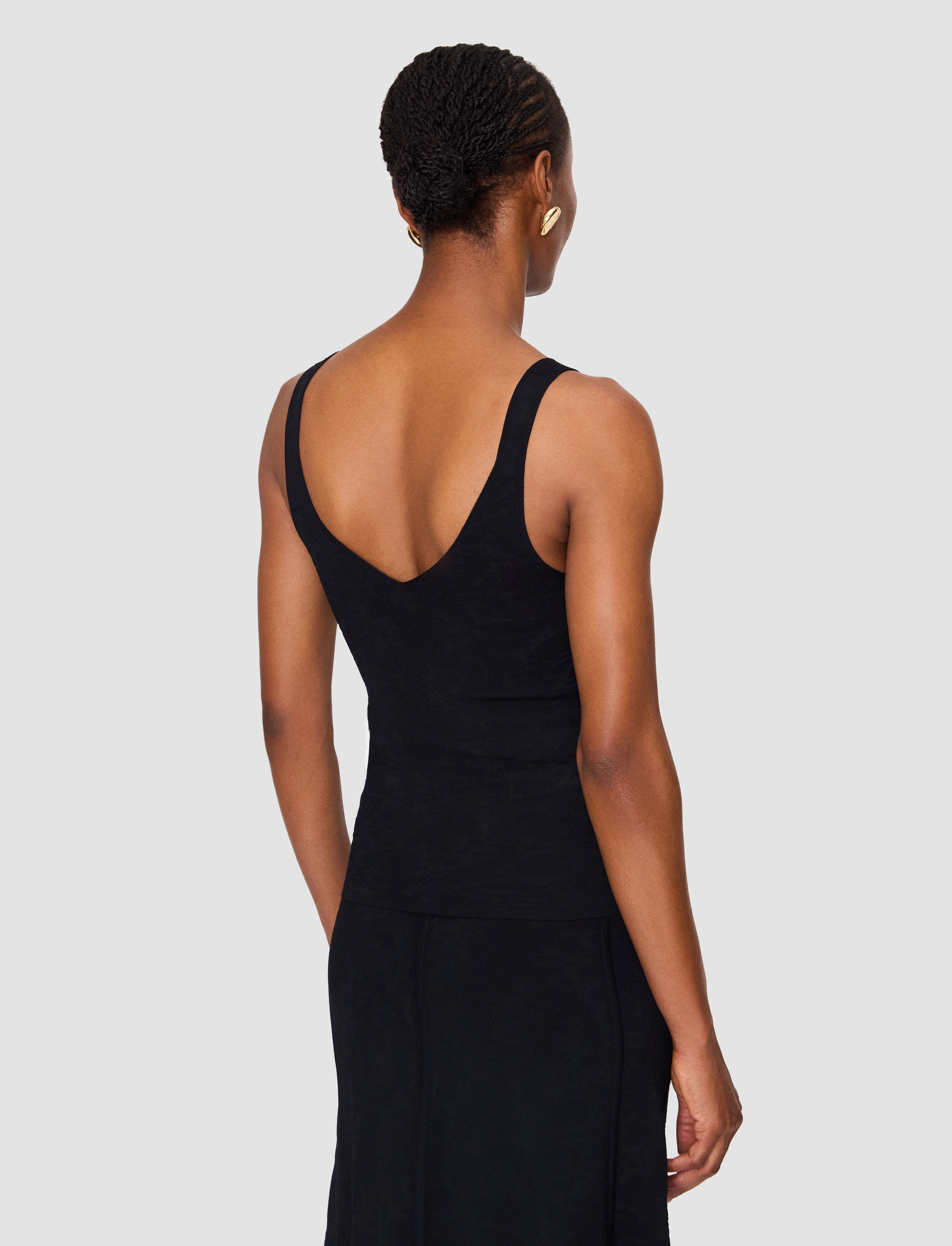 noir-debardeur-joann-en-milano-jacquard-leopard-JOSEPH