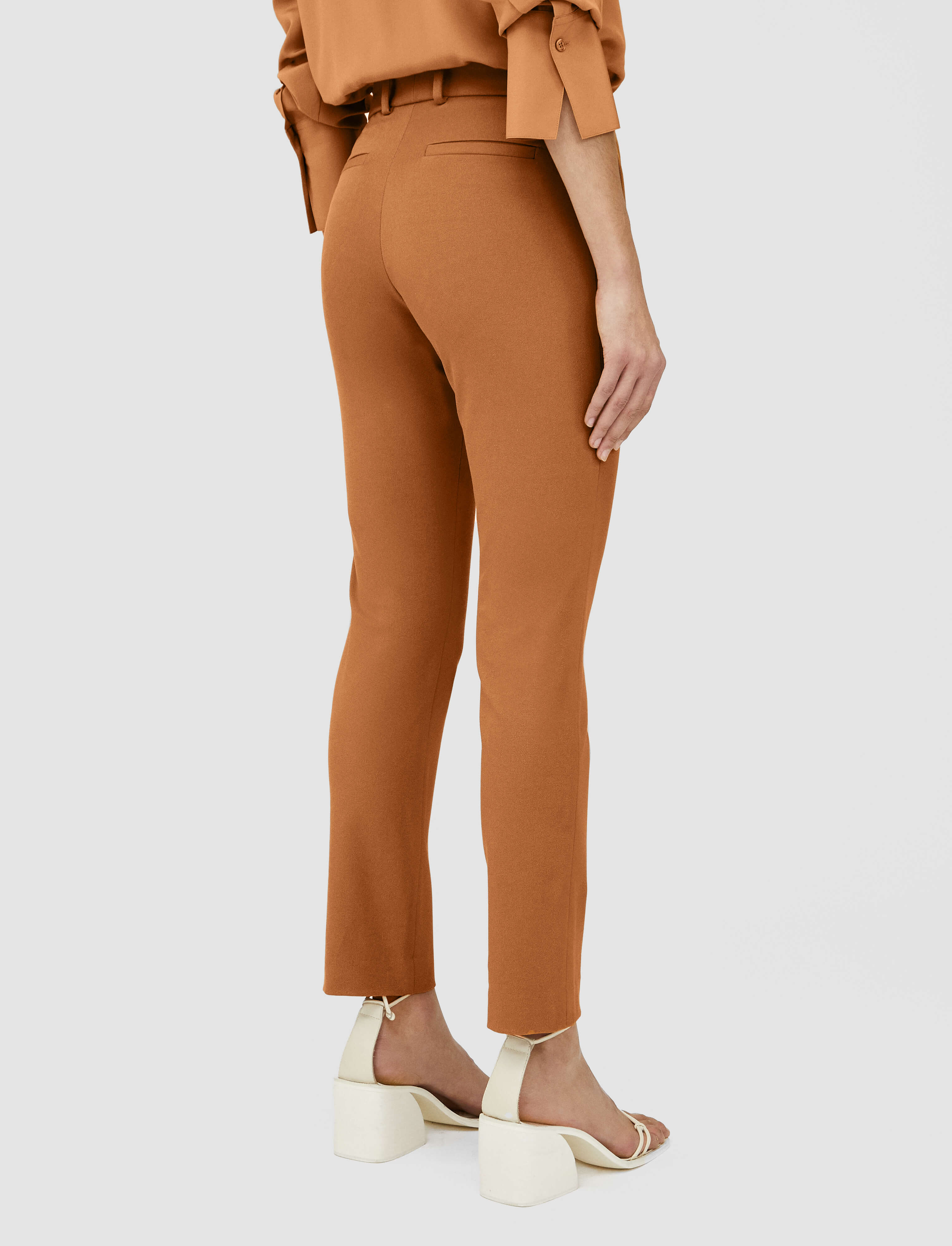 marron-pantalon-new-eliston-en-gabardine-stretch-JOSEPH