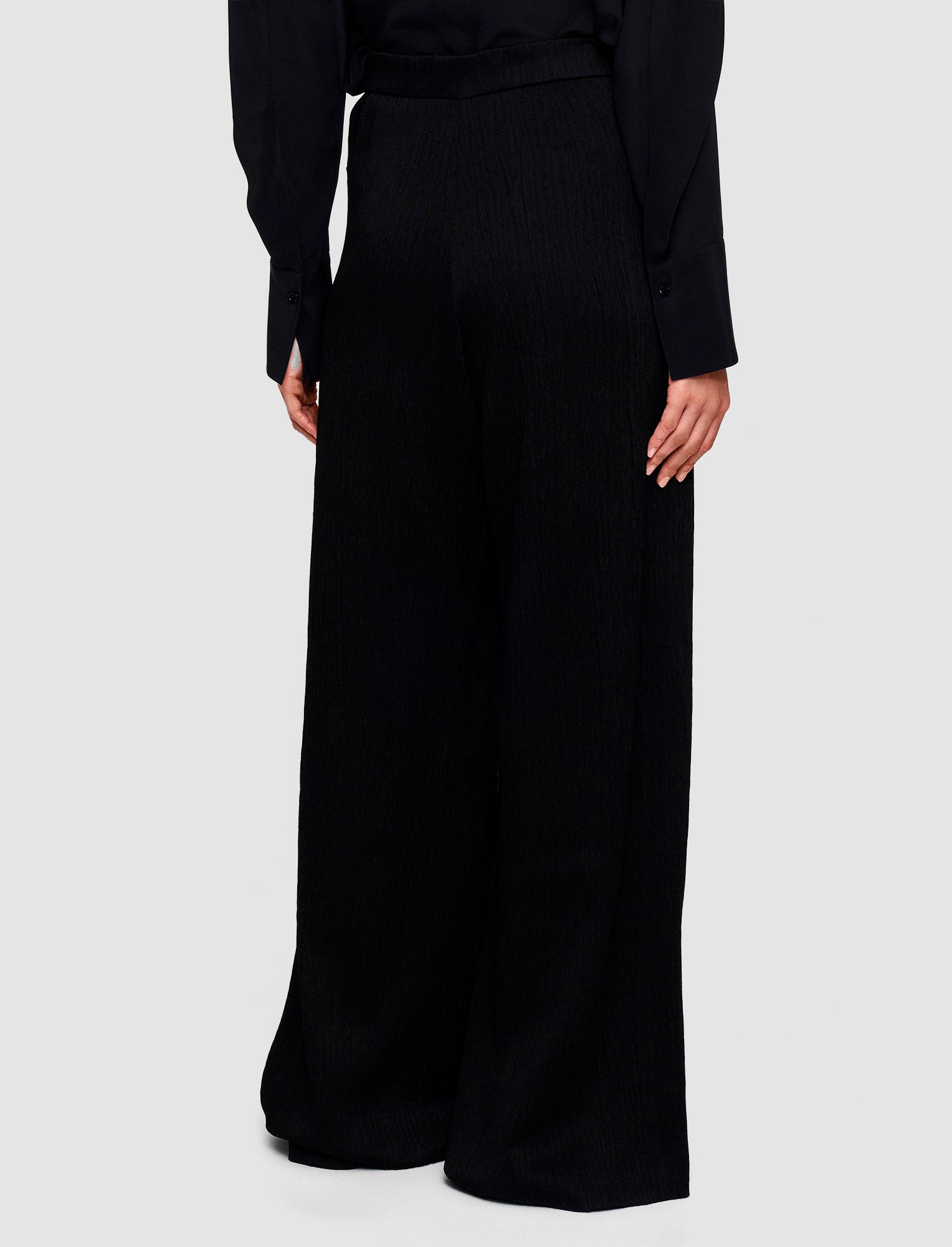 noir-pantalon-talma-en-viscose-texturee-JOSEPH