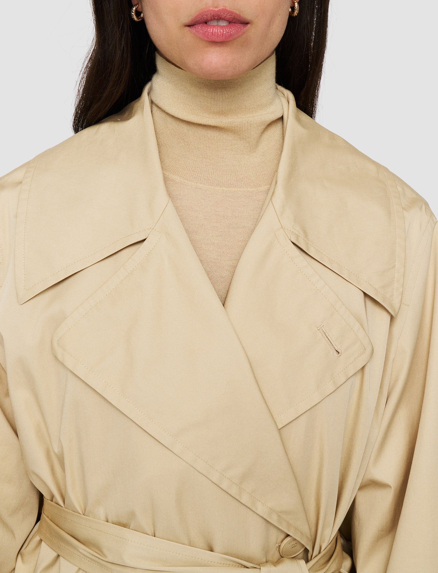 beige-impermeable-cambrai-fluide-JOSEPH