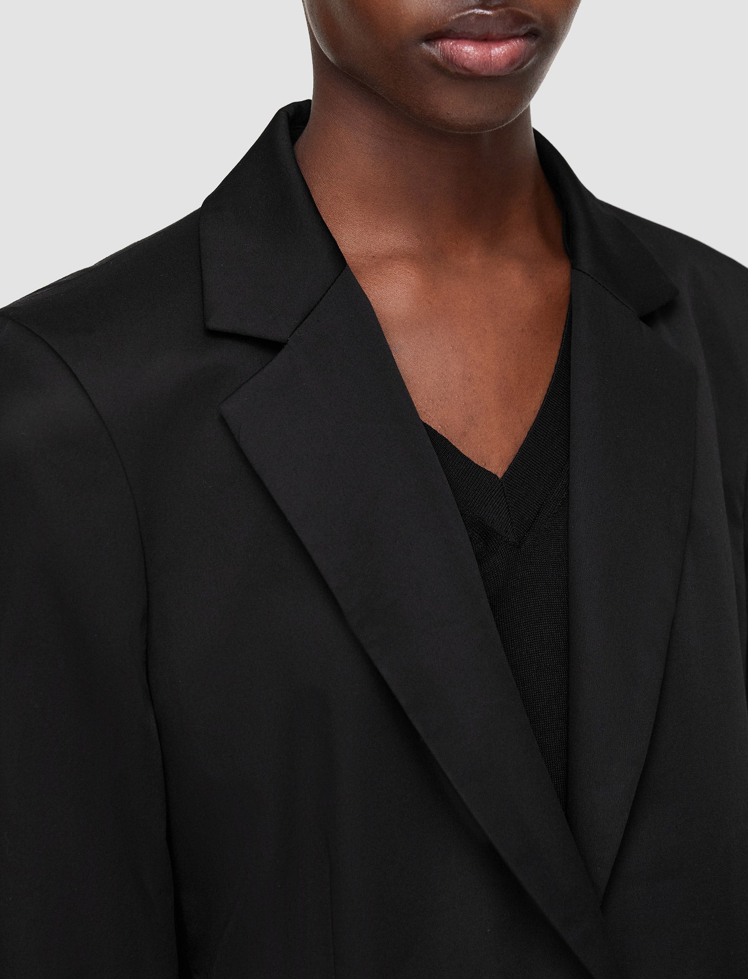 noir-veste-joaquim-en-satin-de-coton-leger-JOSEPH