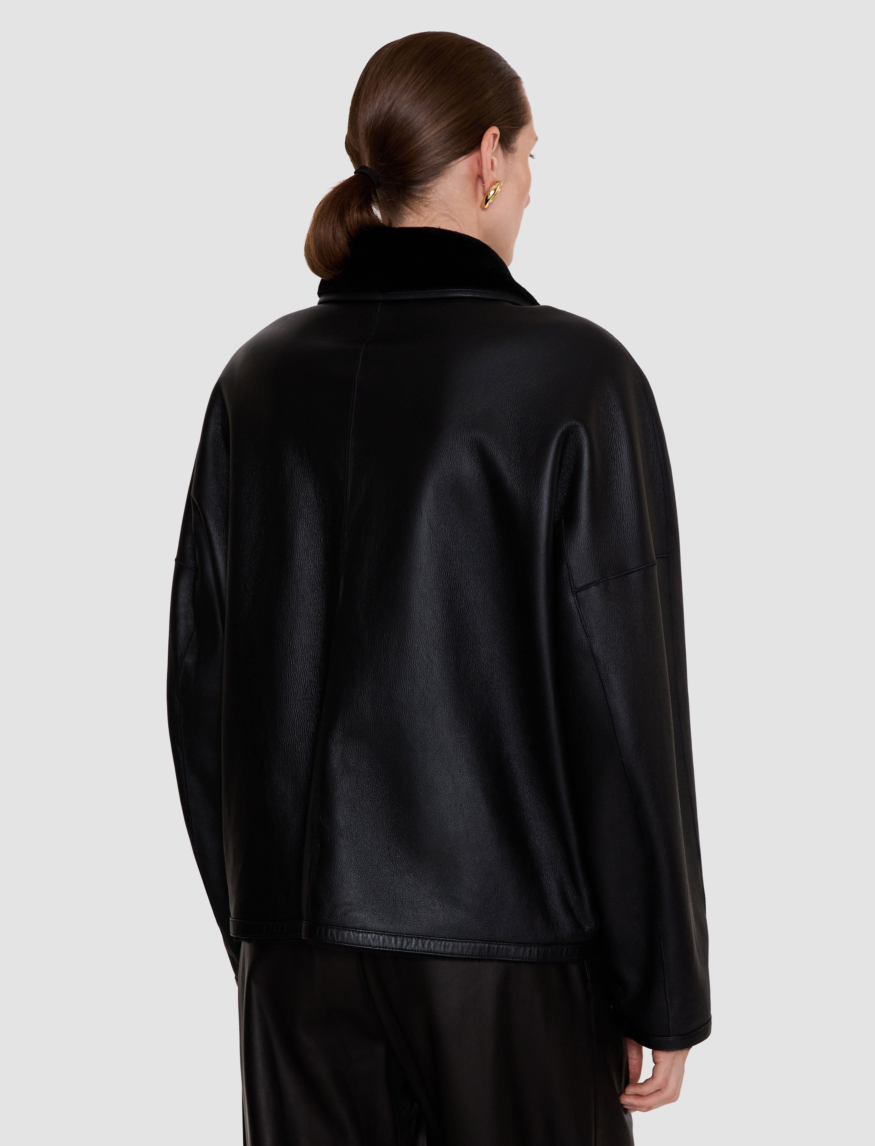 noir-veste-kyro-reversible-en-shearling-souple-JOSEPH