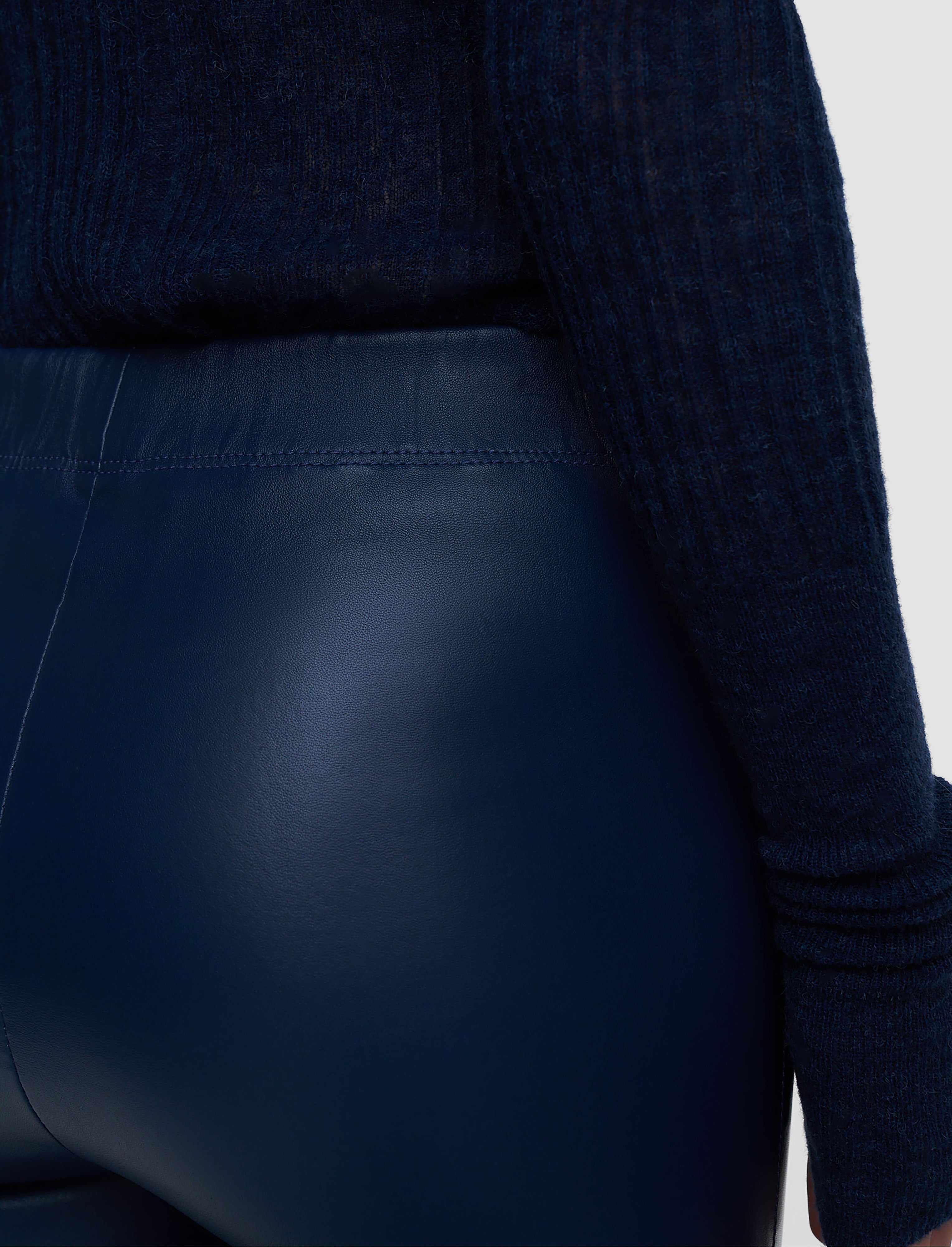 bleu-legging-en-cuir-stretch-JOSEPH