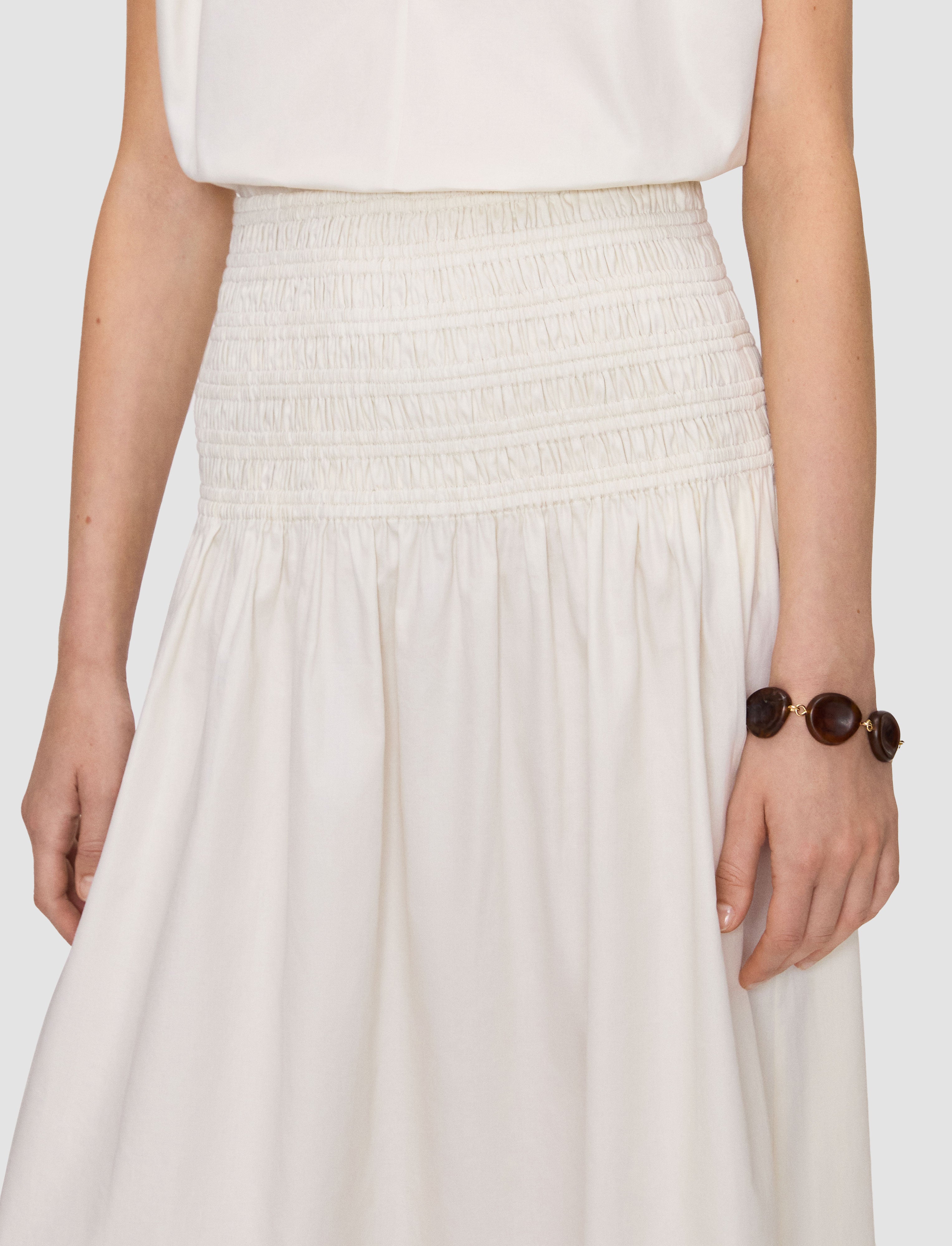 blanc-jupe-en-satin-leona-coton-JOSEPH