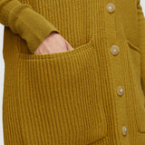 Light Cardigan Stitch Button Scarf