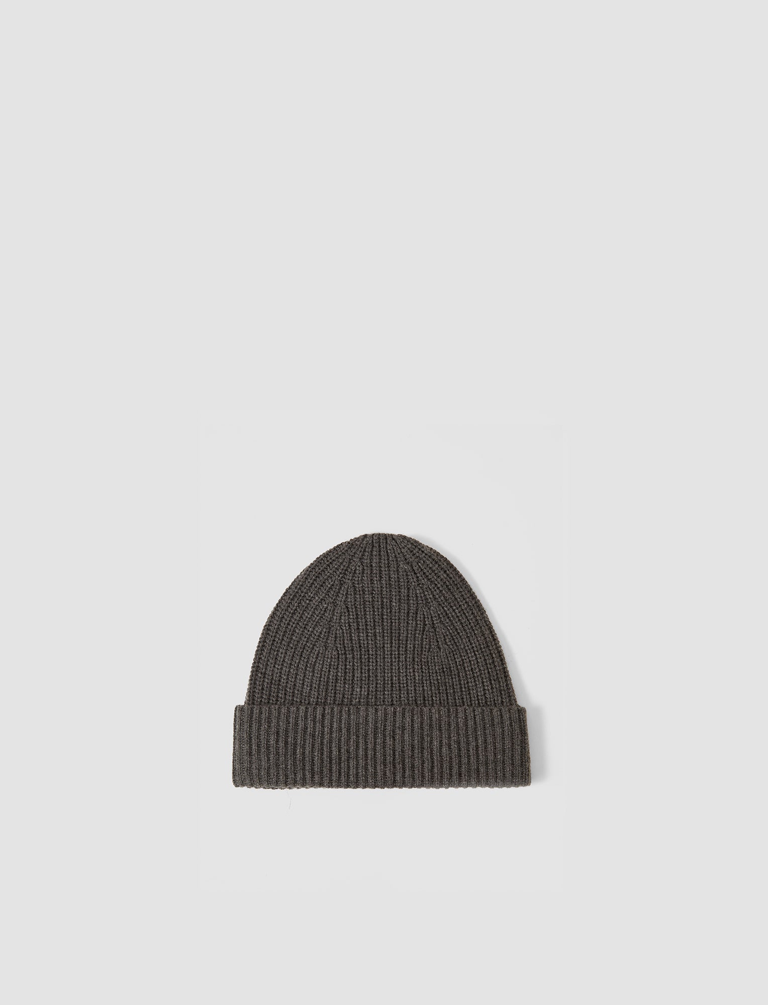 grey-light-cardigan-stitch-hat-JOSEPH