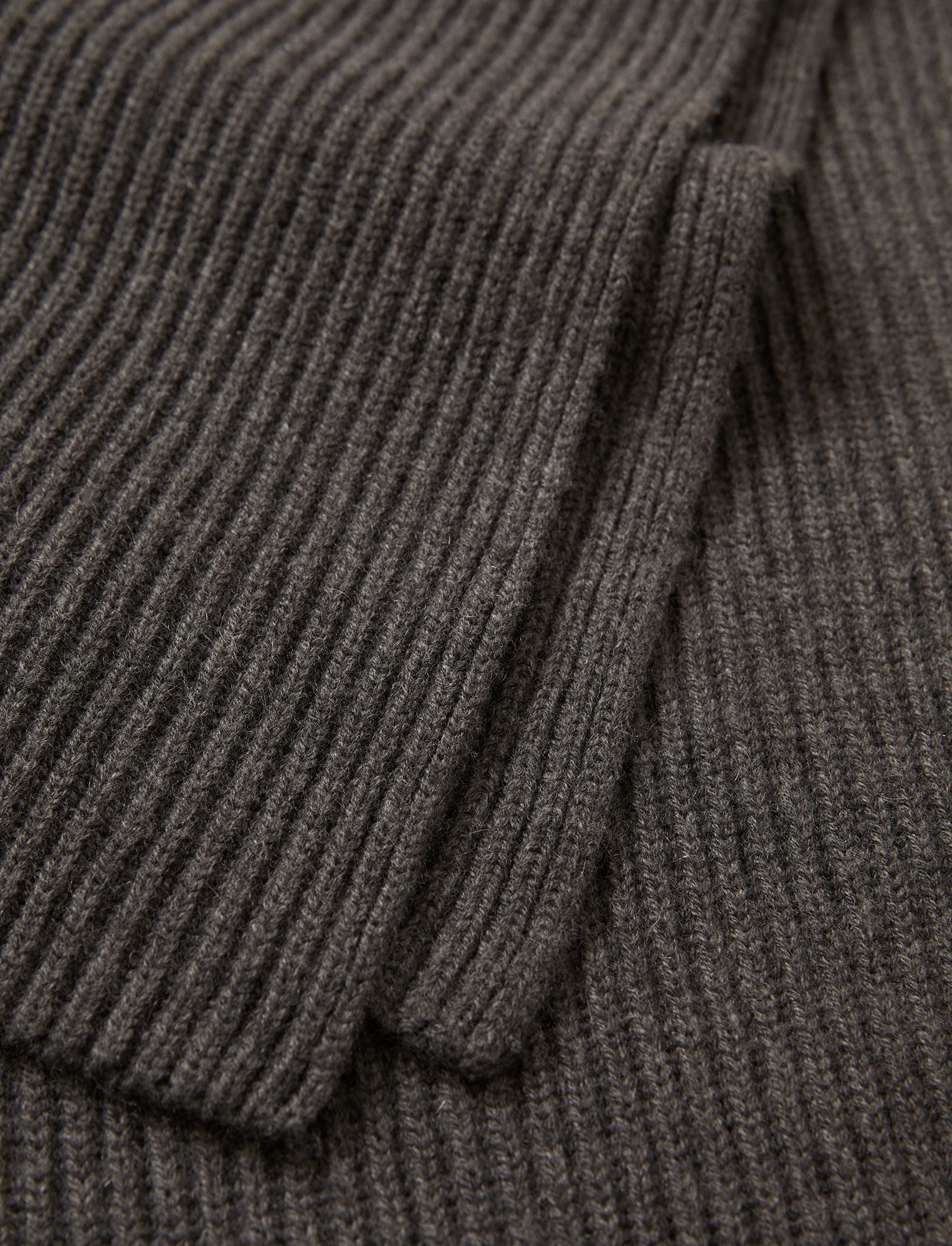 grey-light-cardigan-stitch-scarf-JOSEPH