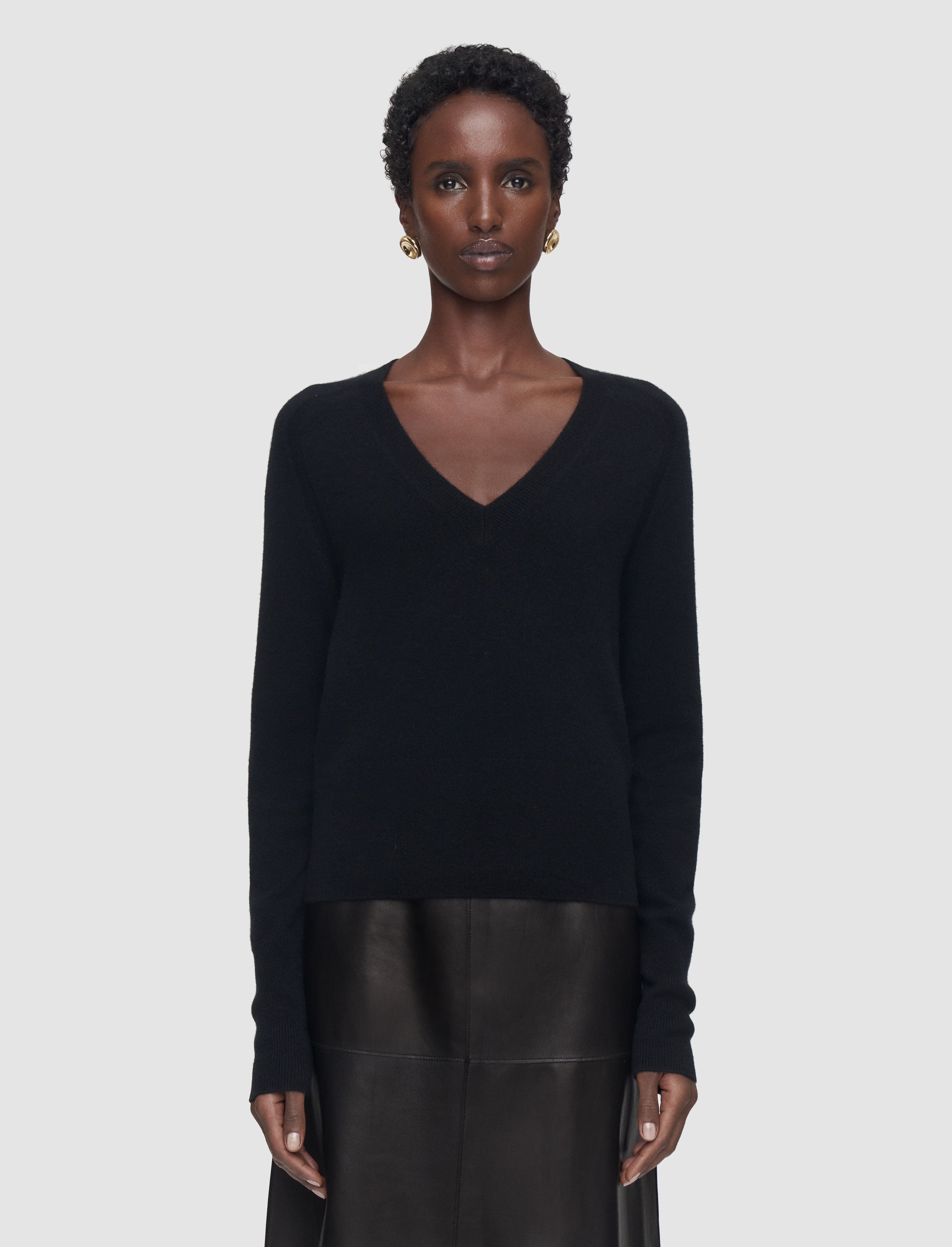 black-lucille-light-pure-cashmere-v-neck-jumper-JOSEPH
