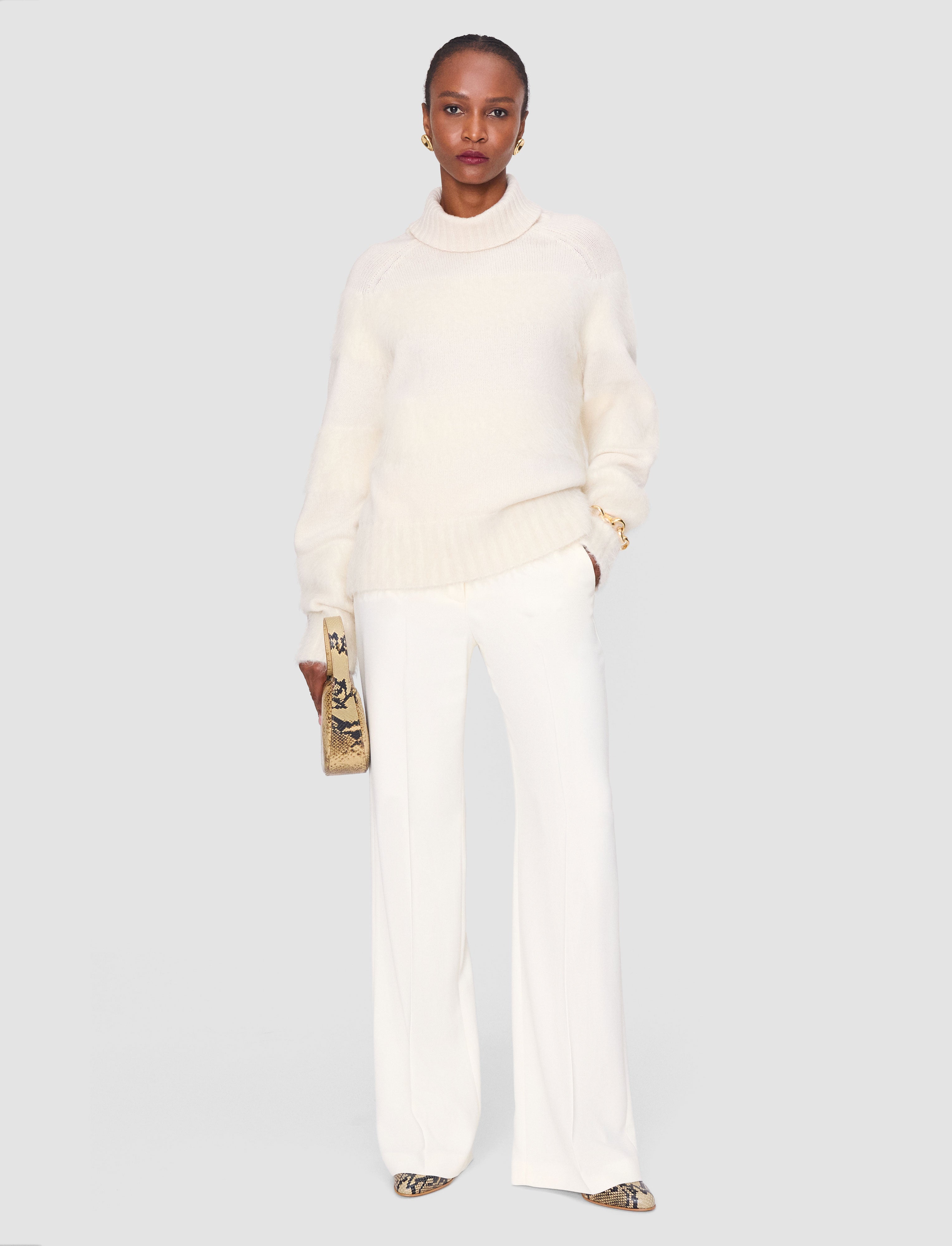 blanc-pull-mila-en-alpaga-brosse-raye-JOSEPH