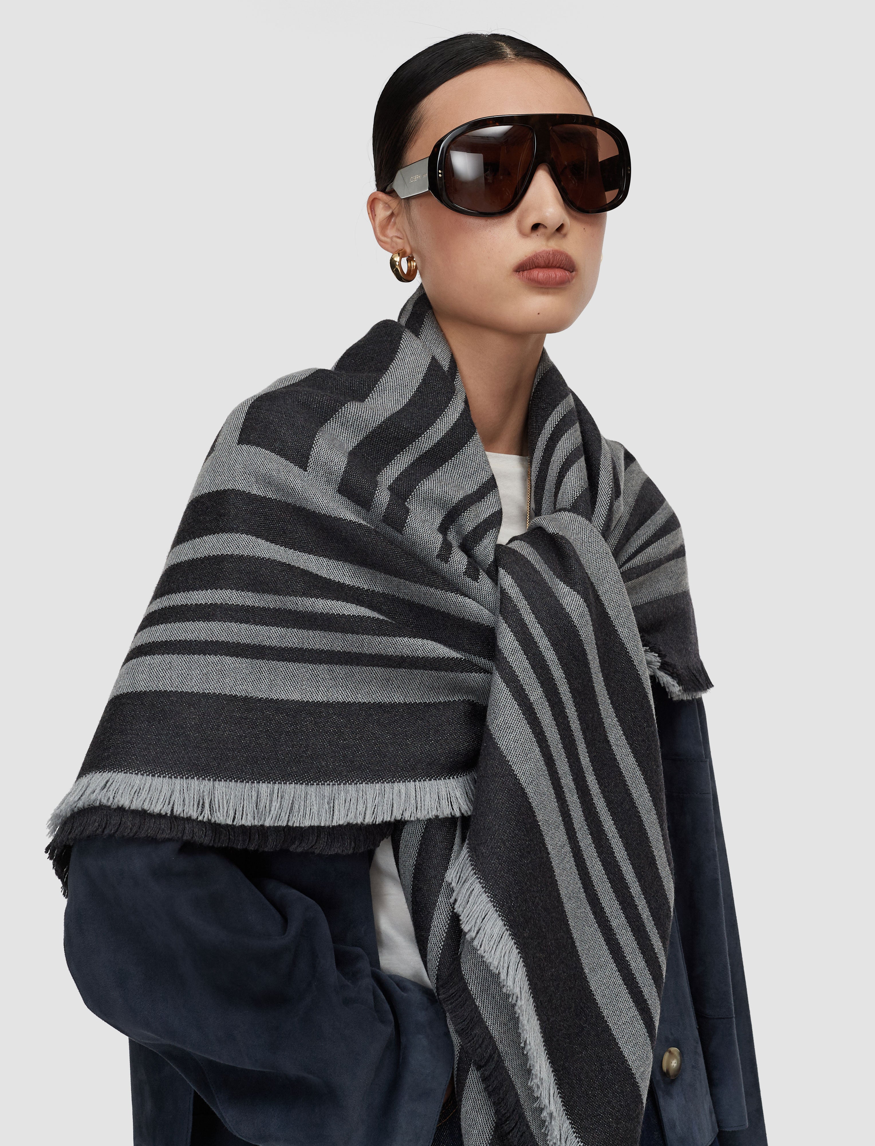 grey-neoma-wool-jacquard-scarf-JOSEPH