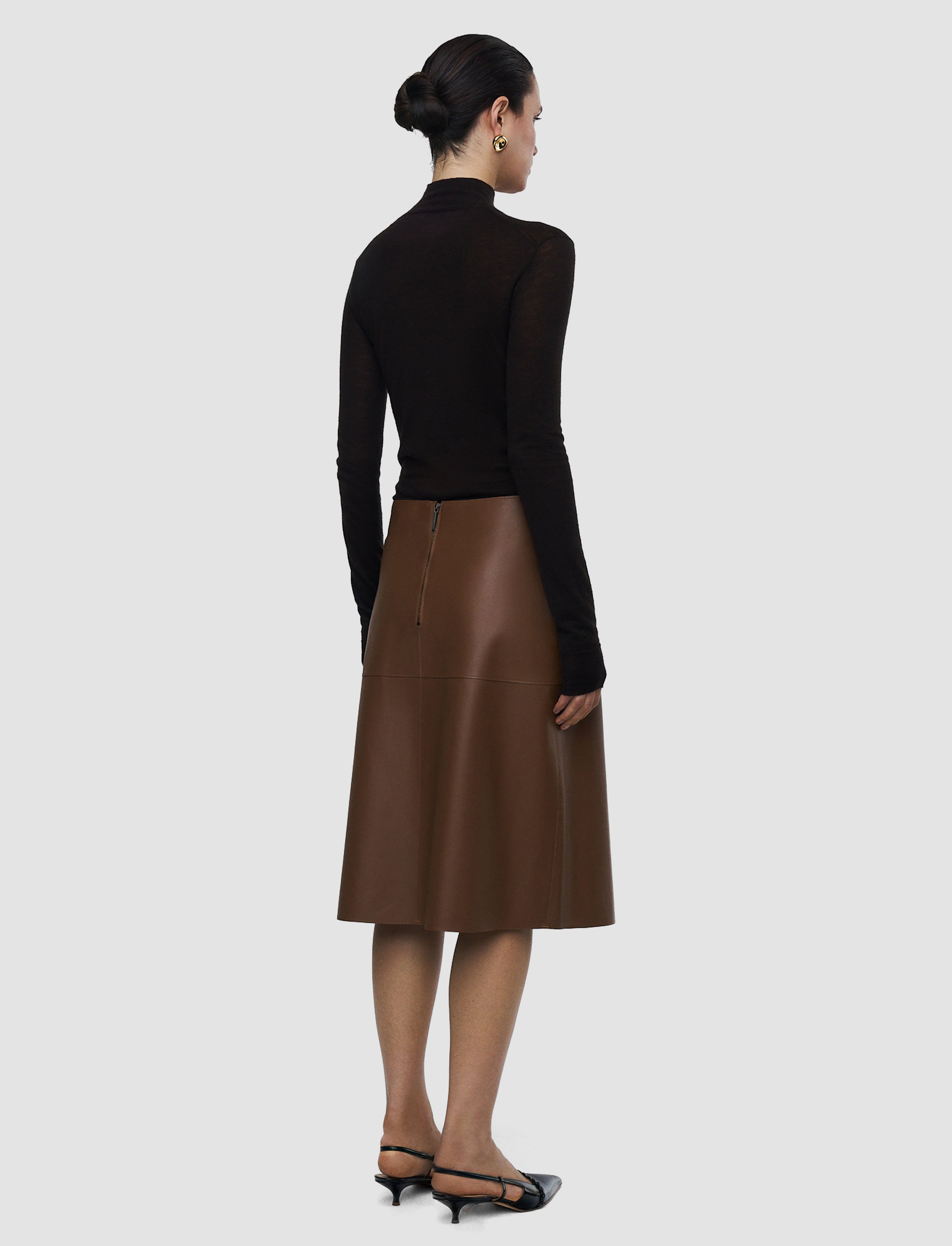 marron-jupe-niven-en-cuir-nappa-souple-JOSEPH