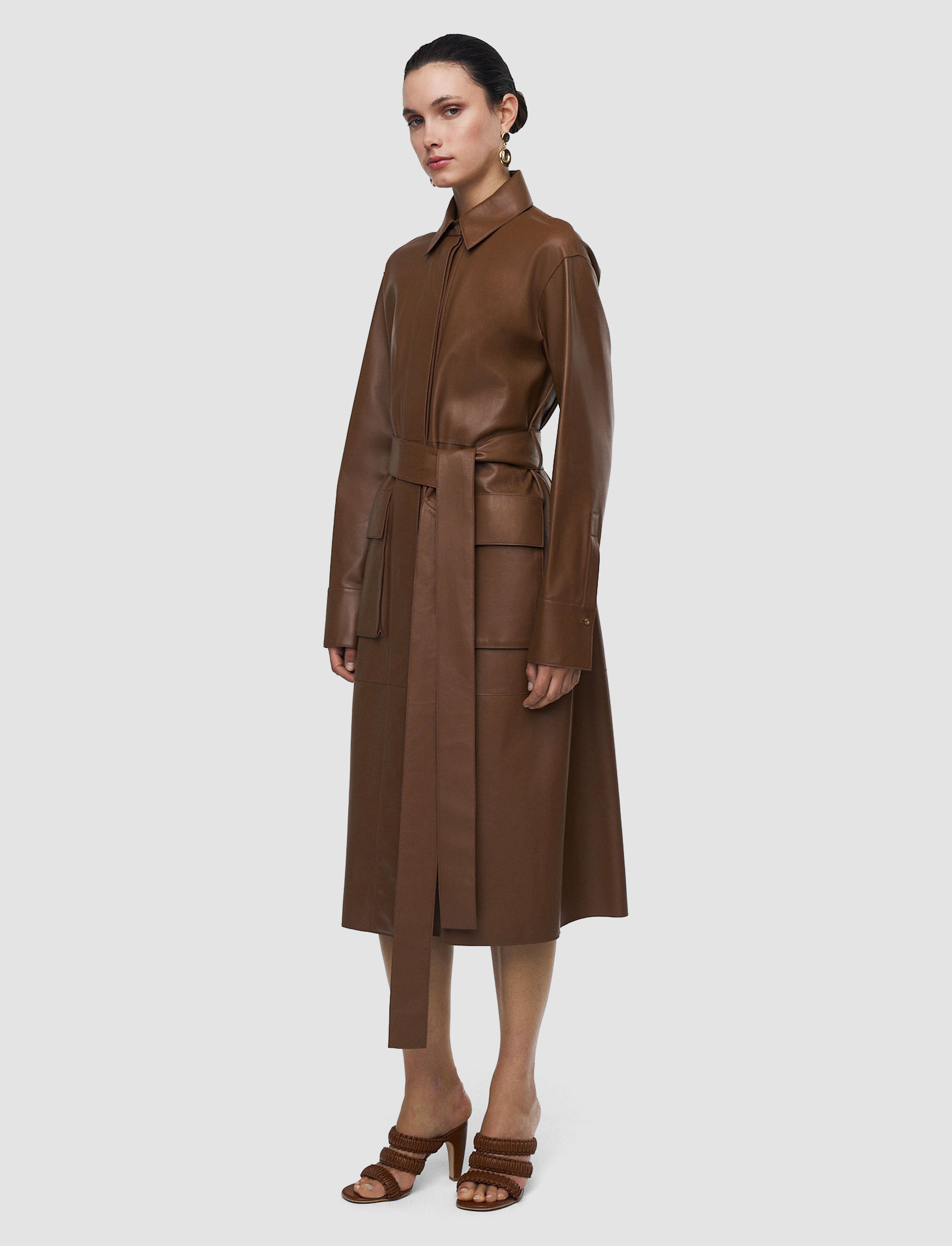 marron-manteau-okabe-en-cuir-nappa-souple-JOSEPH