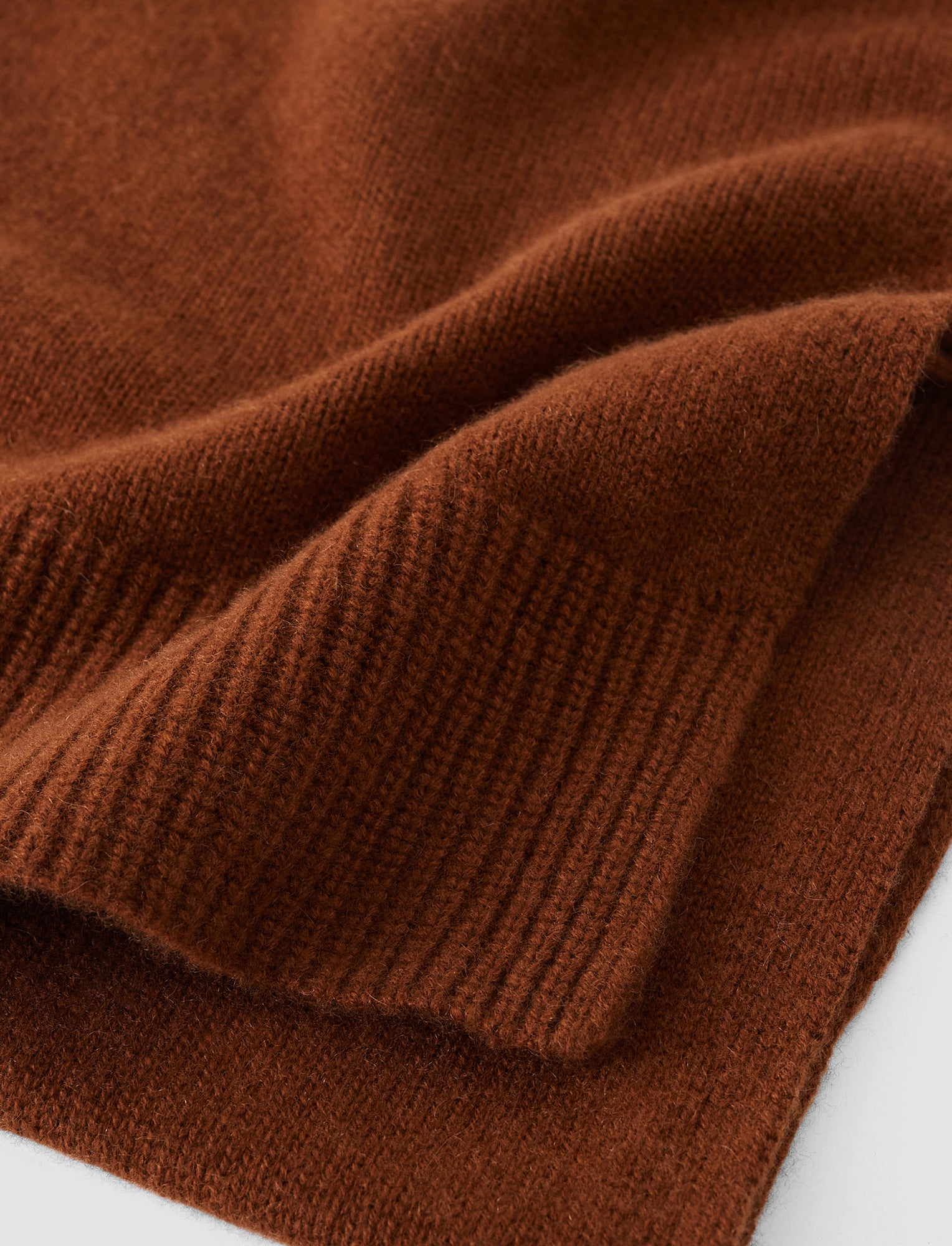 brown-pasilla-light-pure-cashmere-scarf-JOSEPH