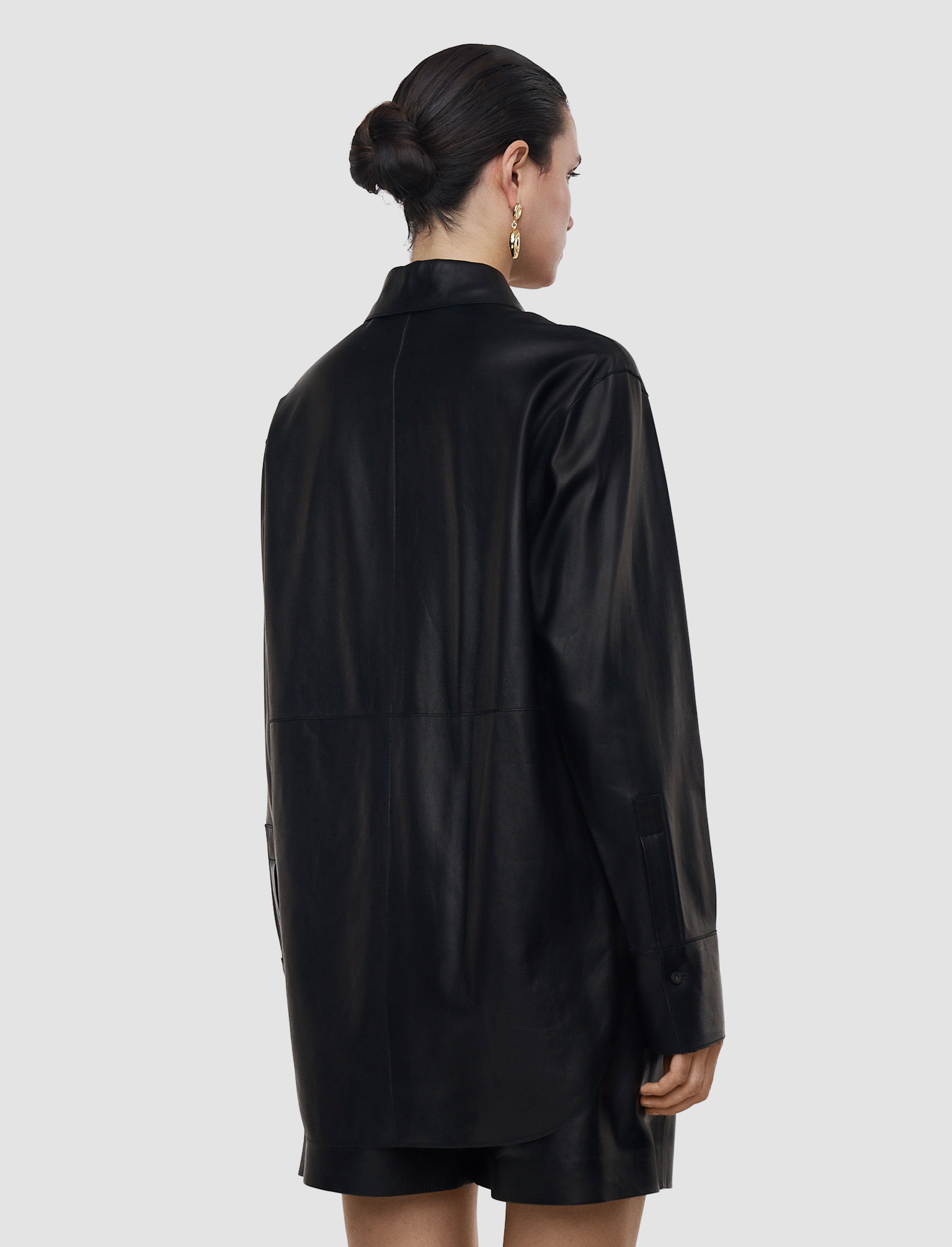 Penna Soft Nappa Leather オーバーシャツ - ブラック | JOSEPH JP