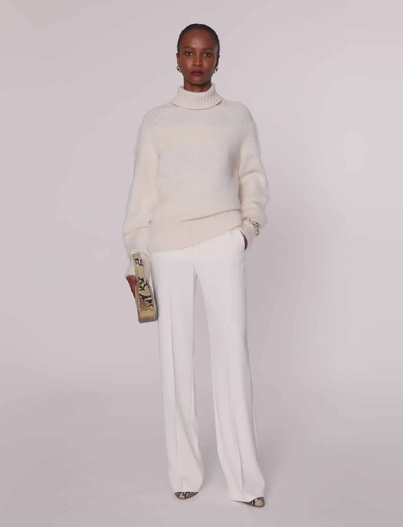 blanc-pull-mila-en-alpaga-brosse-raye-JOSEPH
