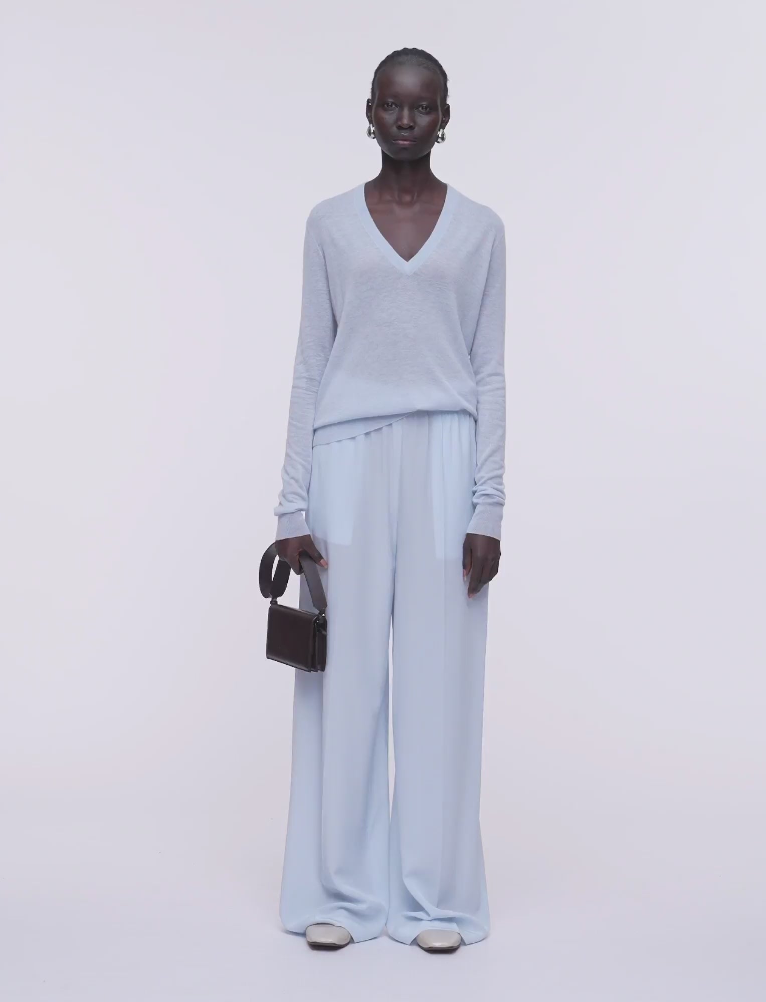 bleu-pull-col-v-en-cashair-JOSEPH