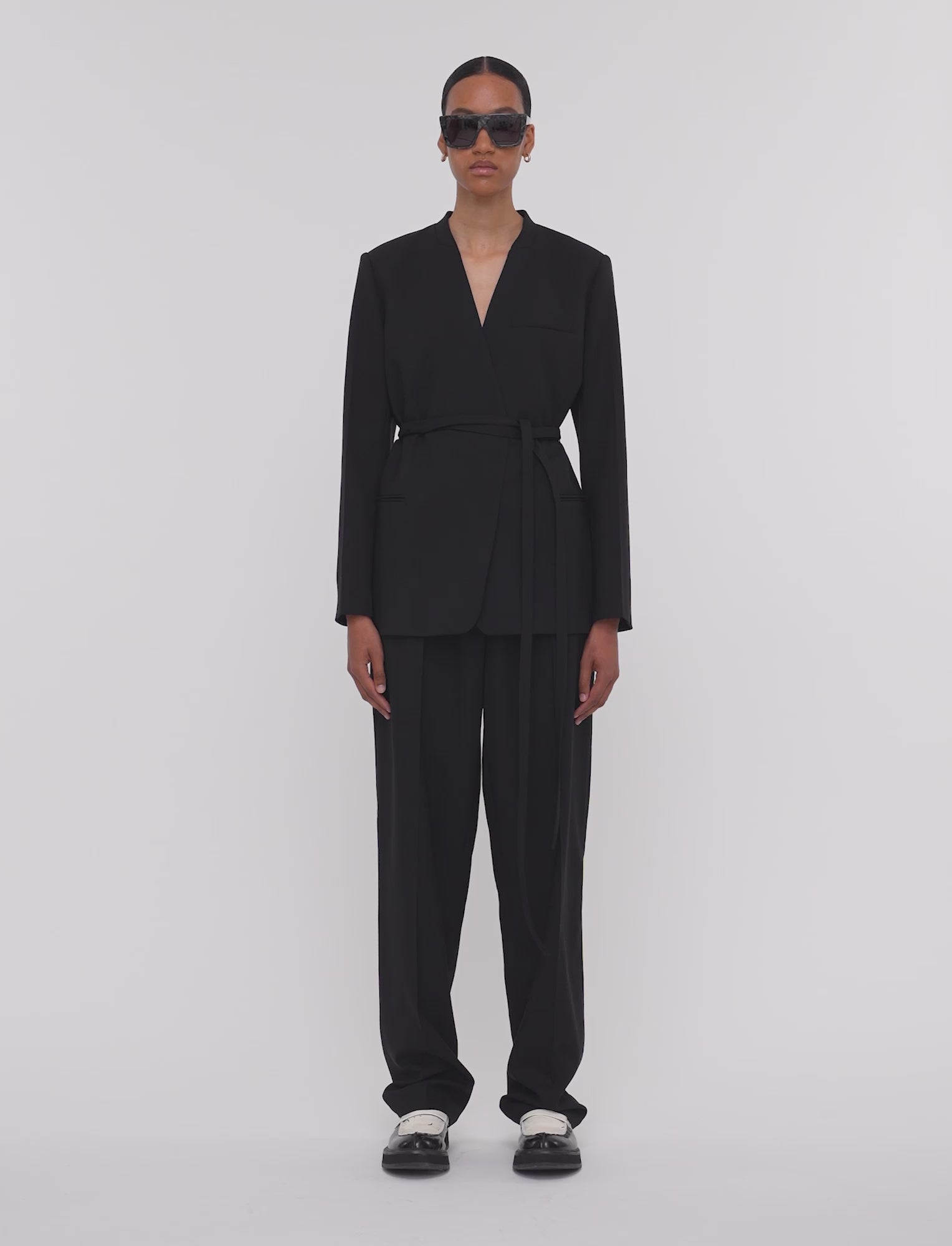 Victor Tailoring Crepe Jacket in Black | JOSEPH AT
