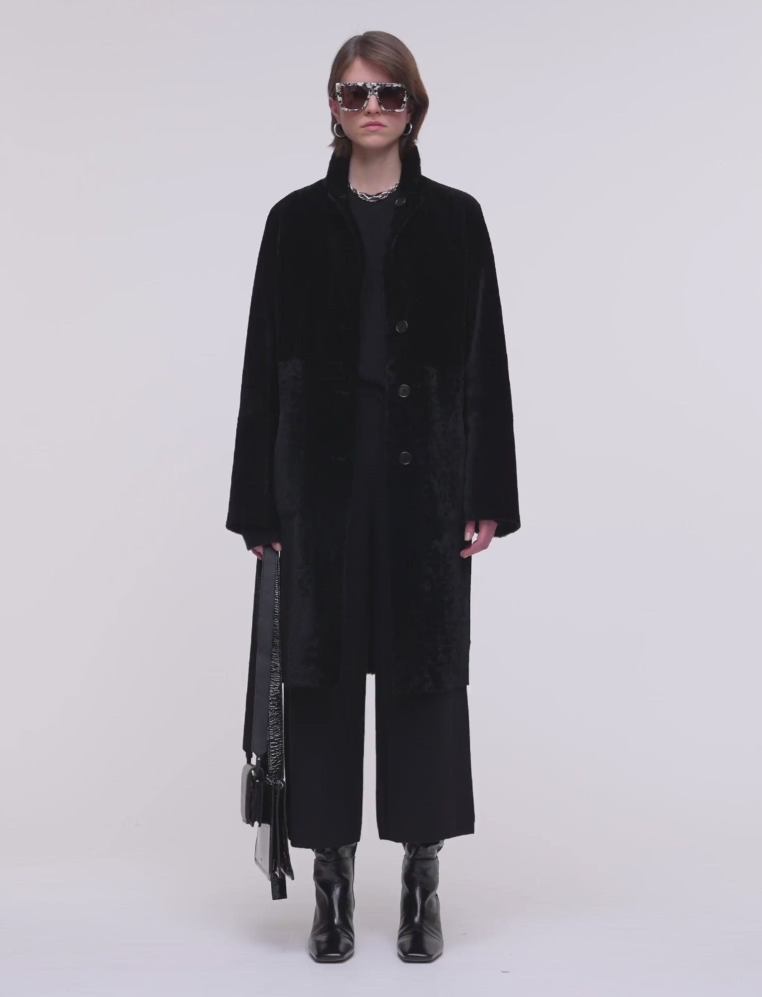 即完JOSEPH◆今期新品タグ付ファーベスト38黒21万リバーシブル羊革 Britanny Reversible Soft Shearling コート - ブラック | JOSEPH JP