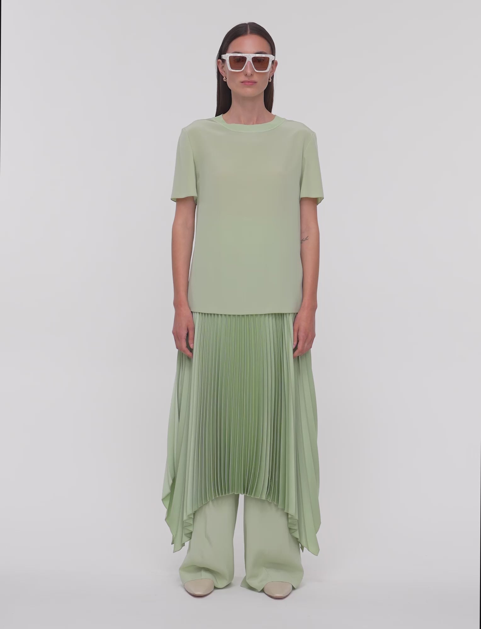 Rubin Crepe de Soie Silk Blouse in Green | JOSEPH GB