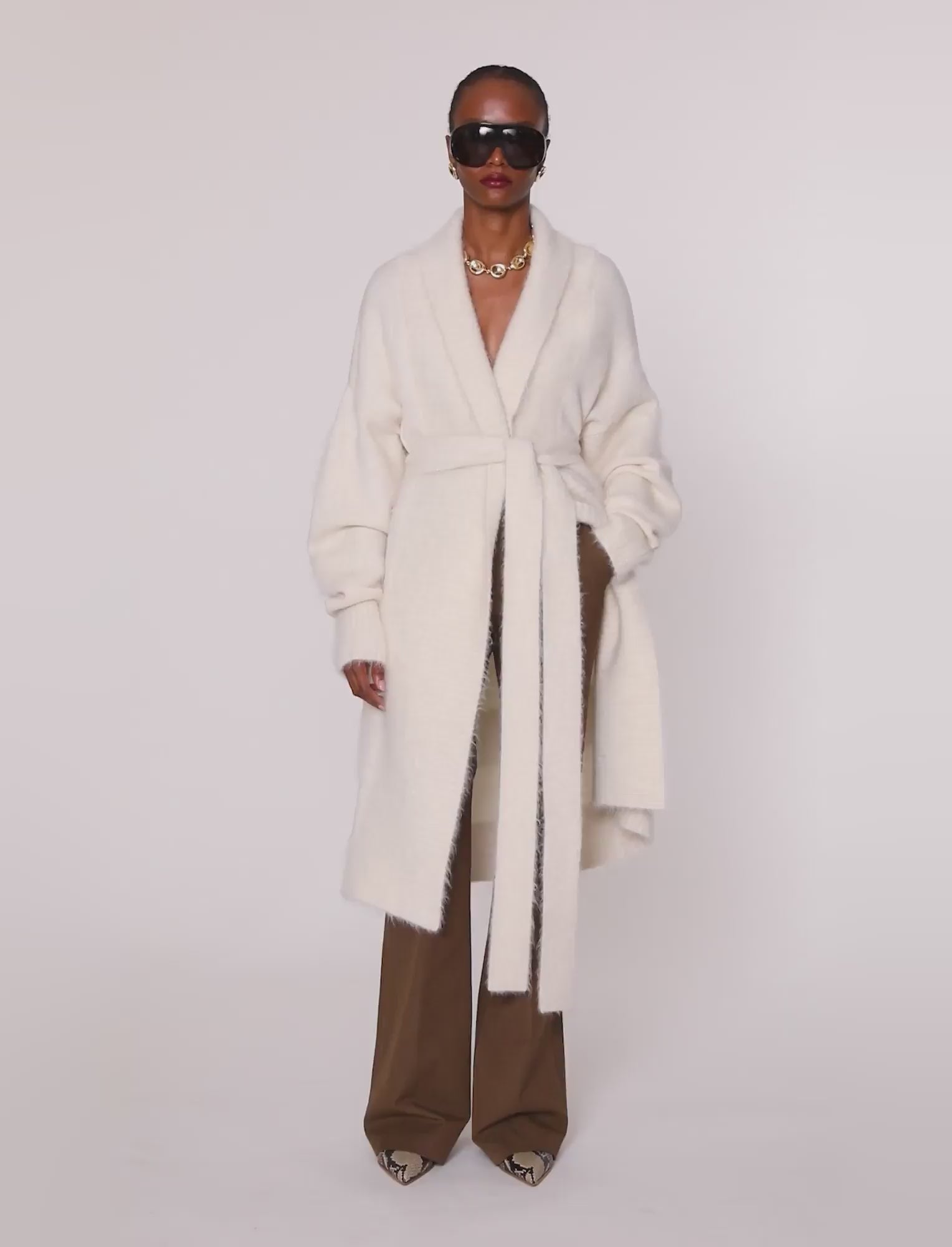 blanc-cardigan-sammy-en-alpaga-brosse-raye-JOSEPH