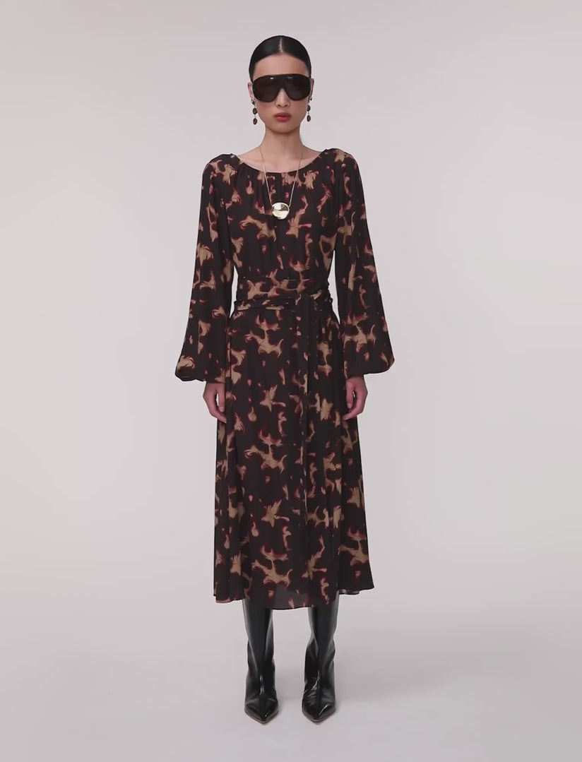 marron-robe-cupid-en-crepe-effet-ecaille-de-tortue-JOSEPH