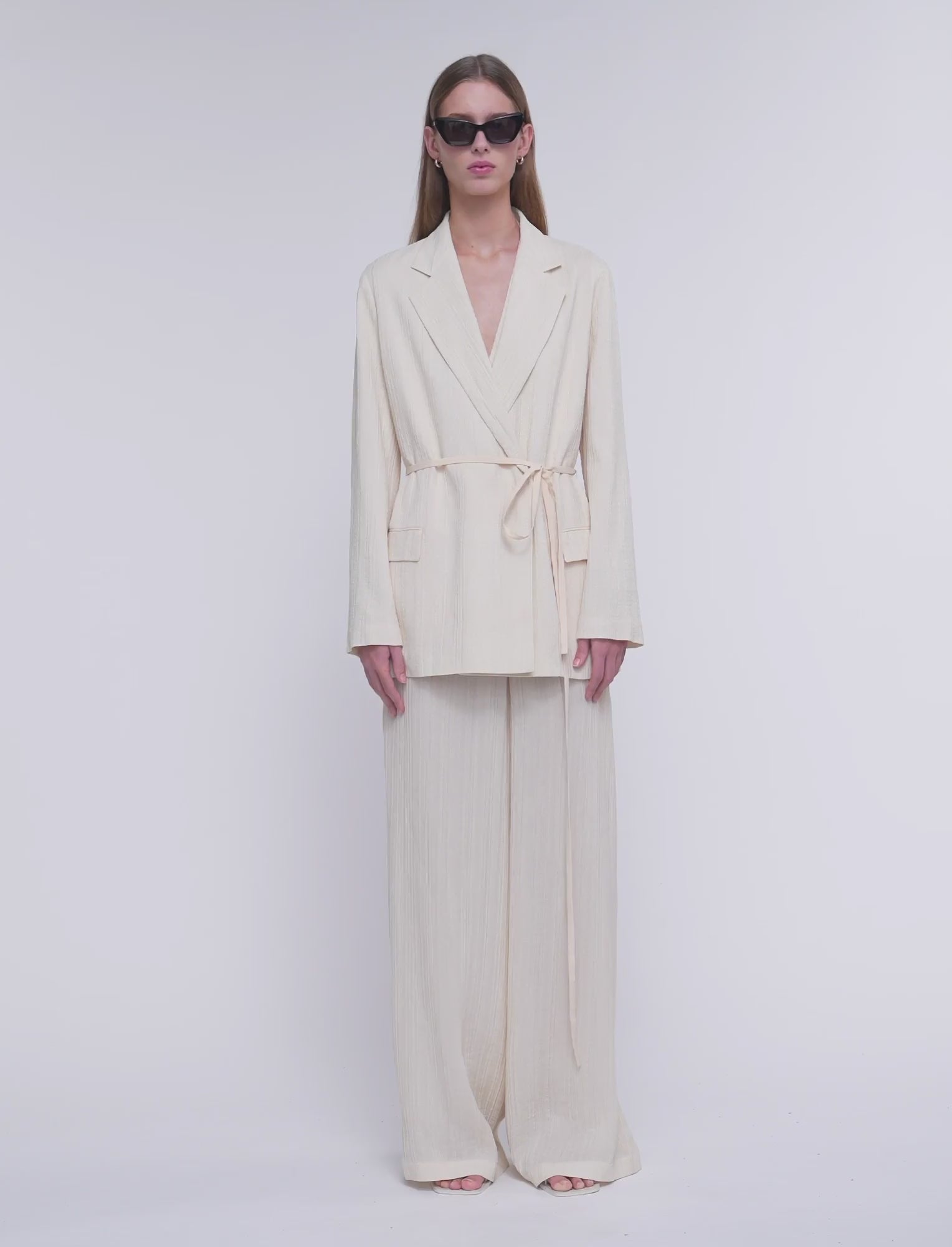 JOSEPH ホワイト　　ジャケット Amelot Pleat Jacquard Jacket in White | JOSEPH GB