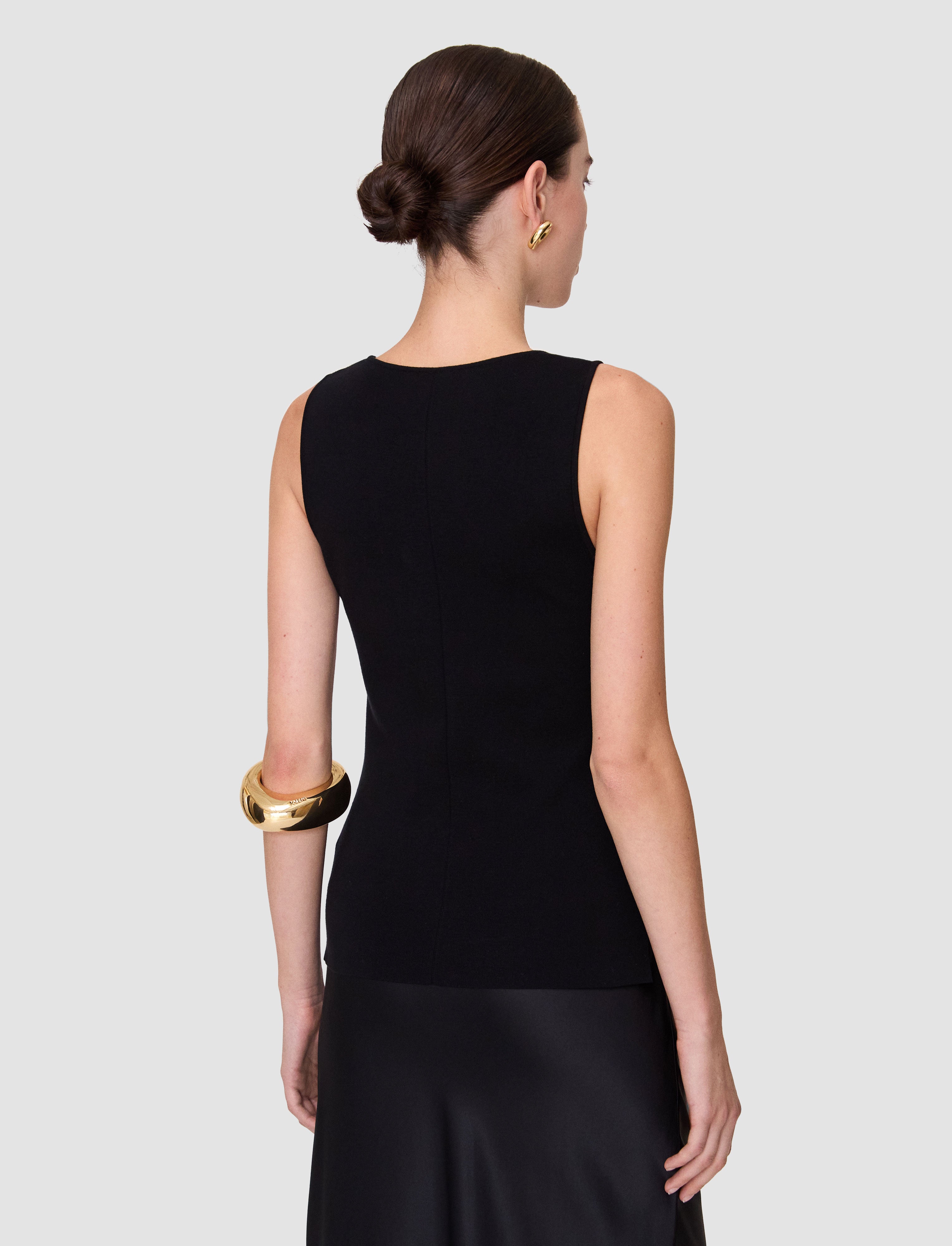noir-debardeur-rana-en-soie-stretch-JOSEPH