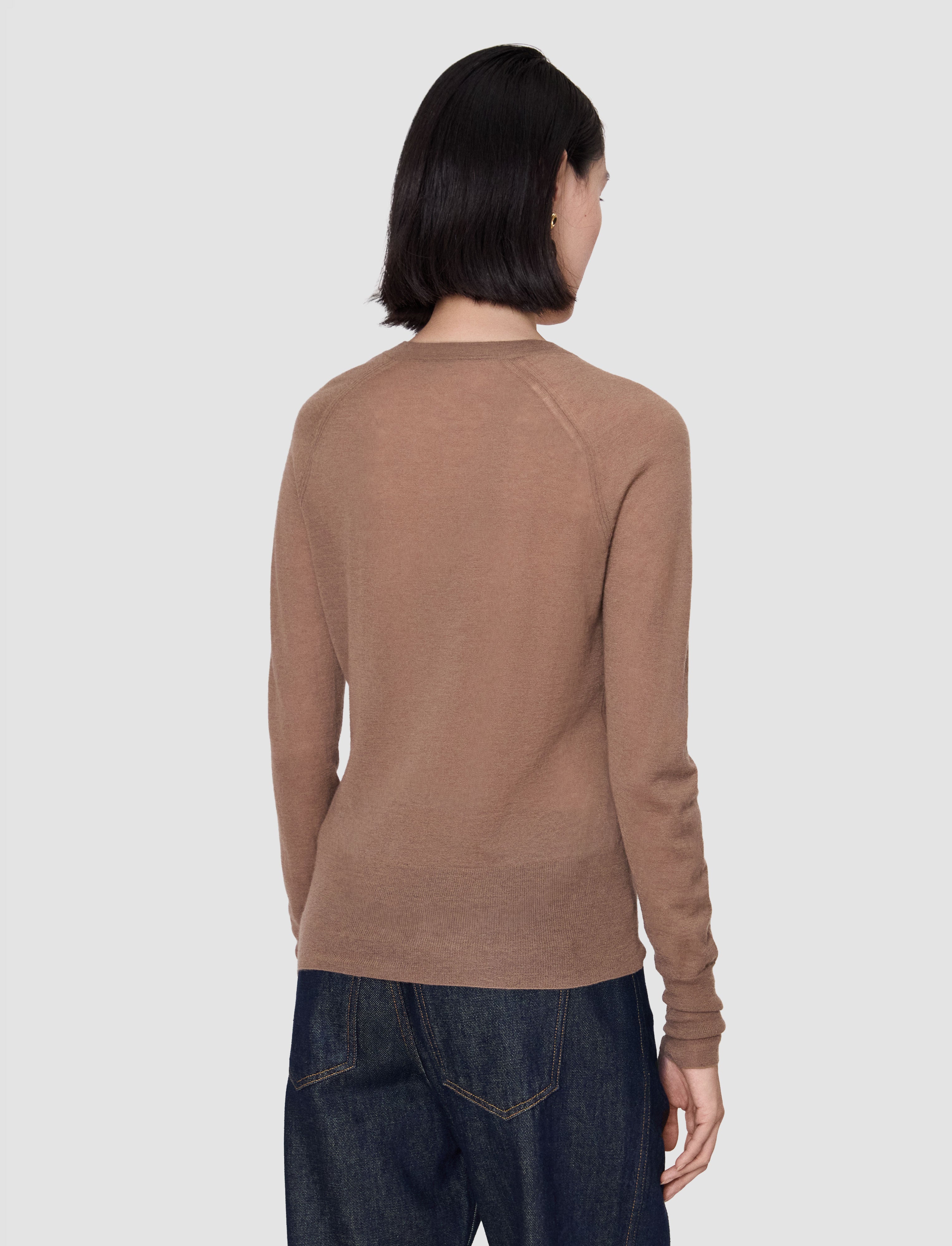 marron-top-henley-reem-en-cashair-JOSEPH