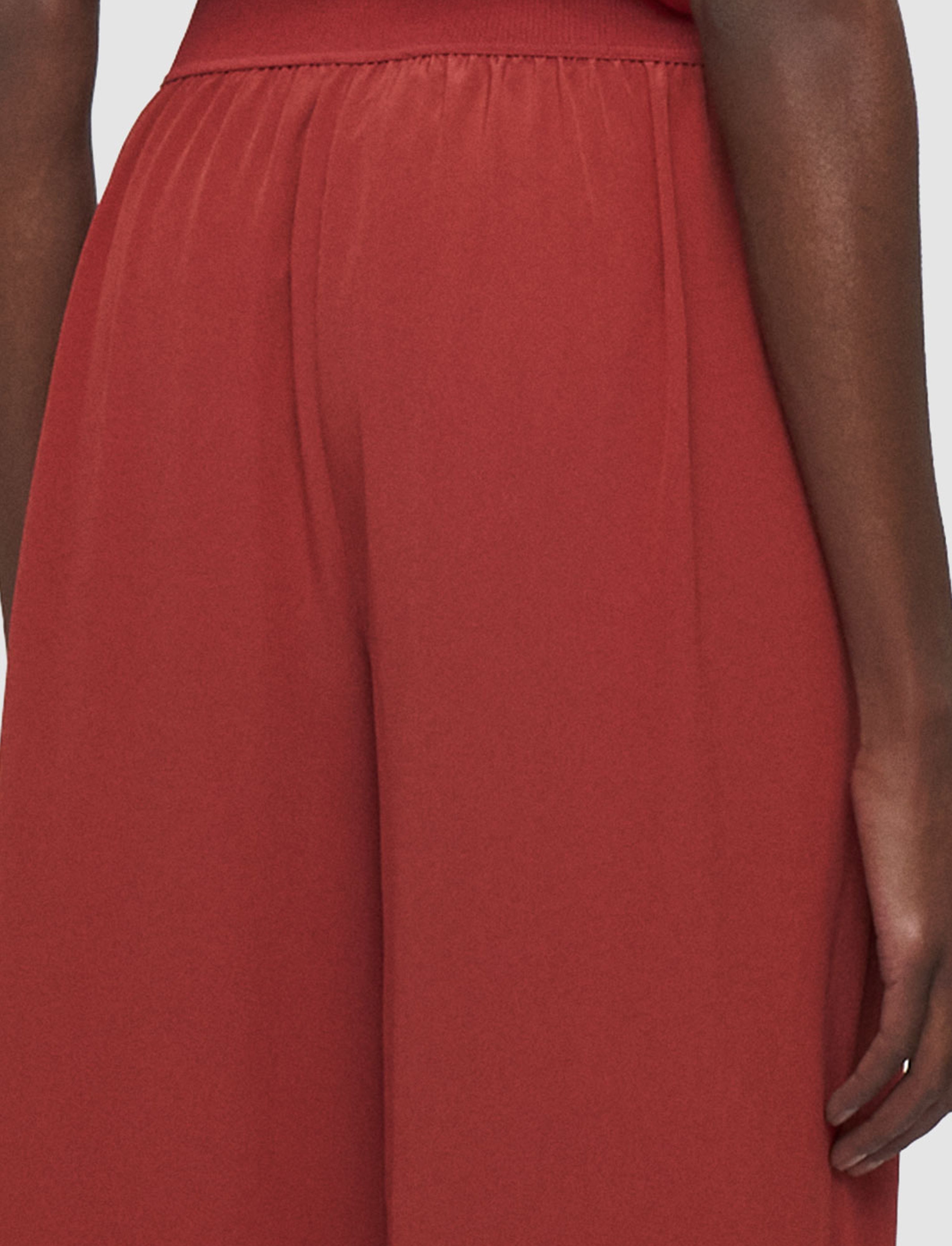 rouge-pantalon-rihani-en-soie-crepe-de-chine-JOSEPH
