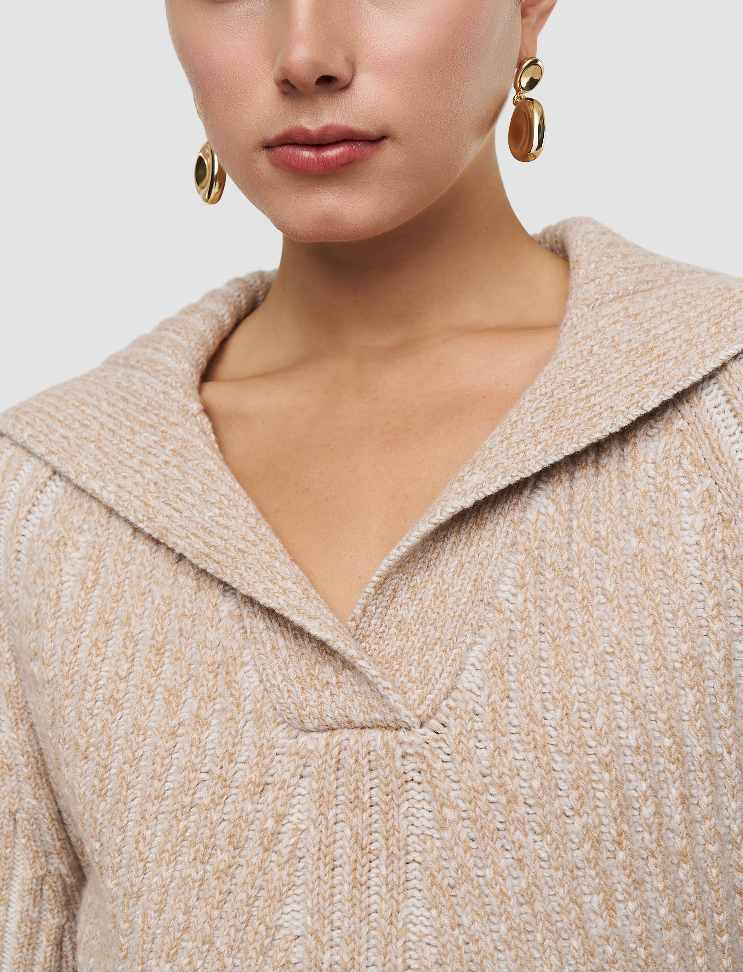 beige-pull-robby-en-laine-merinos-moulinee-JOSEPH