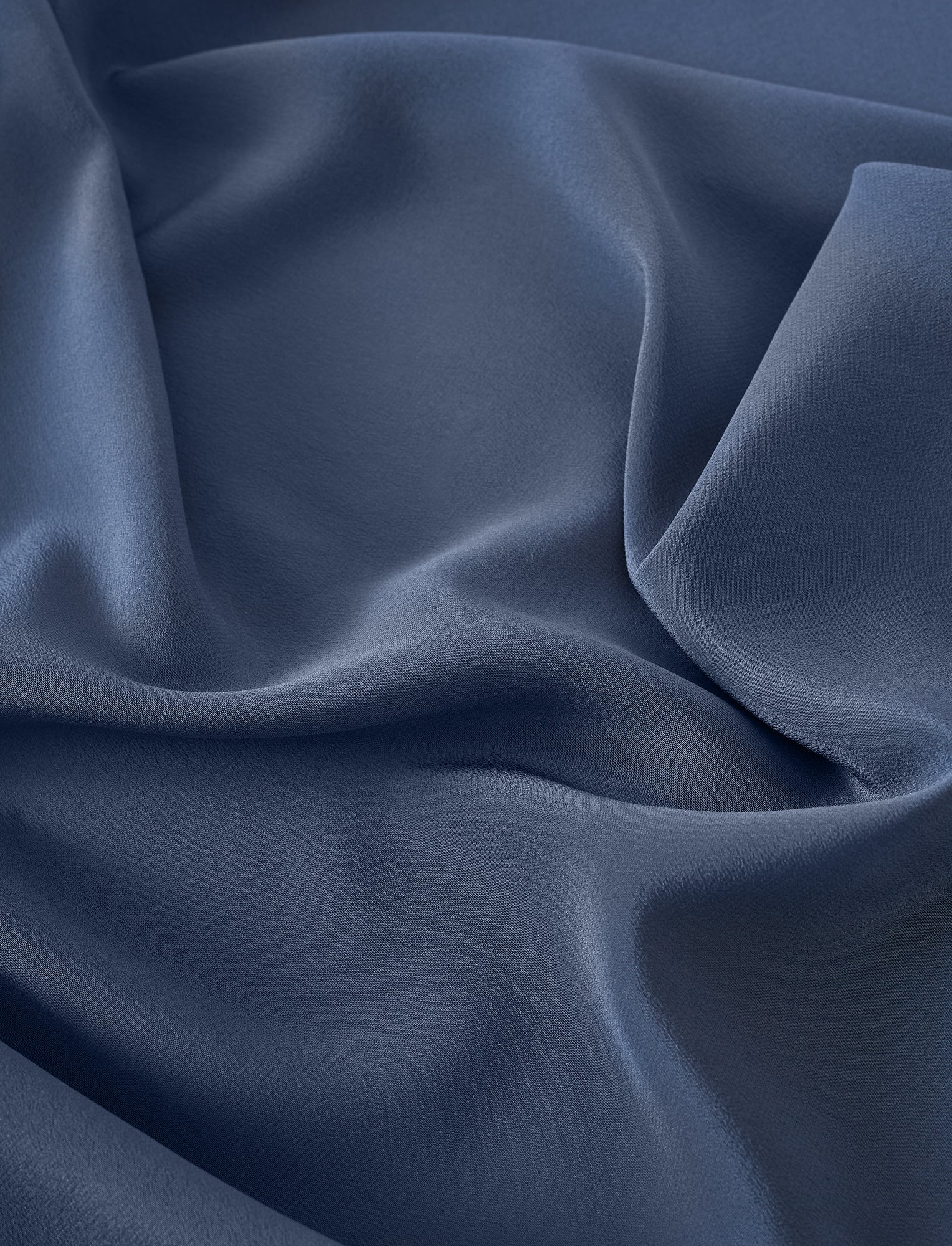 bleu-foulard-sarry-en-crepe-de-soie-JOSEPH