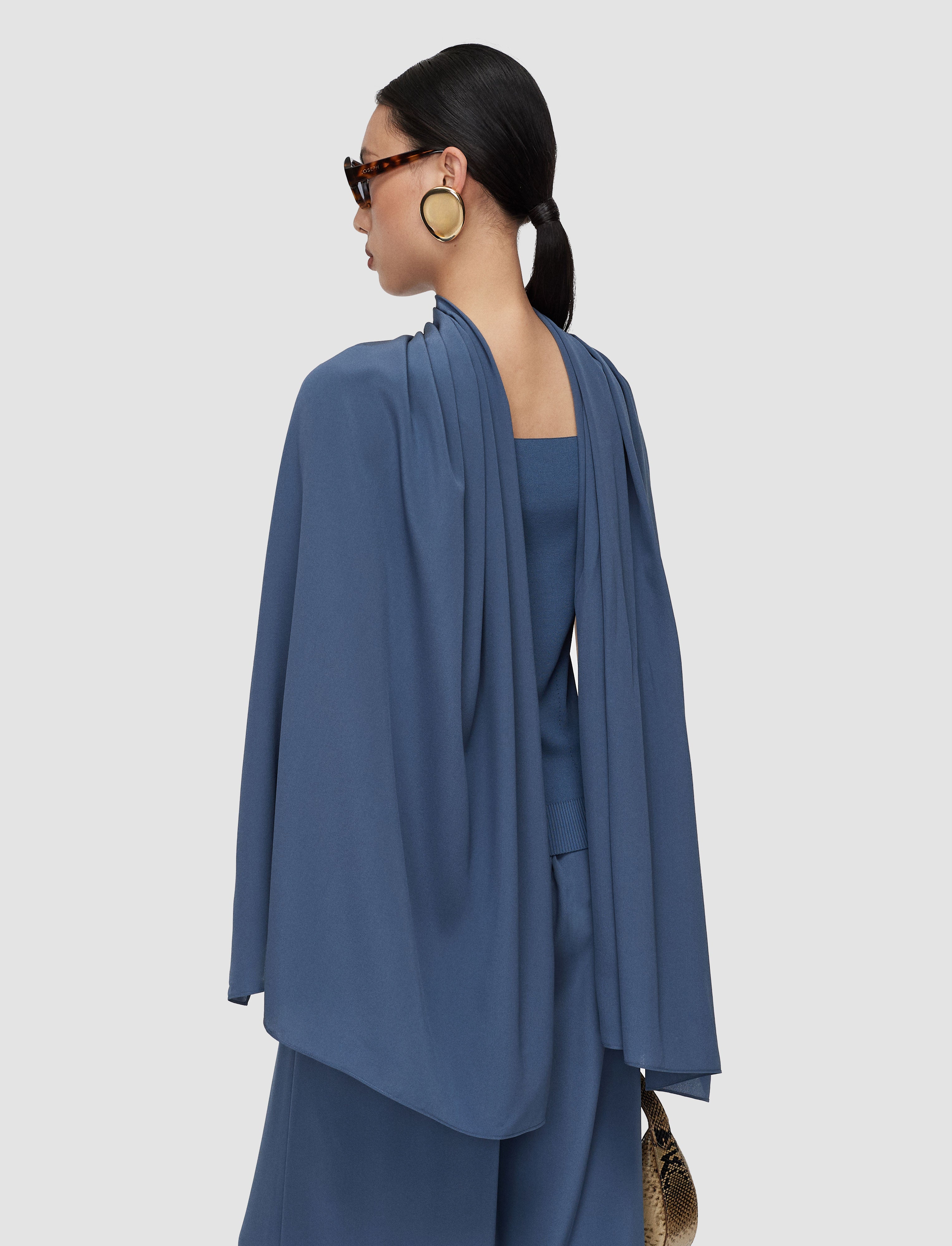 bleu-foulard-sarry-en-crepe-de-soie-JOSEPH
