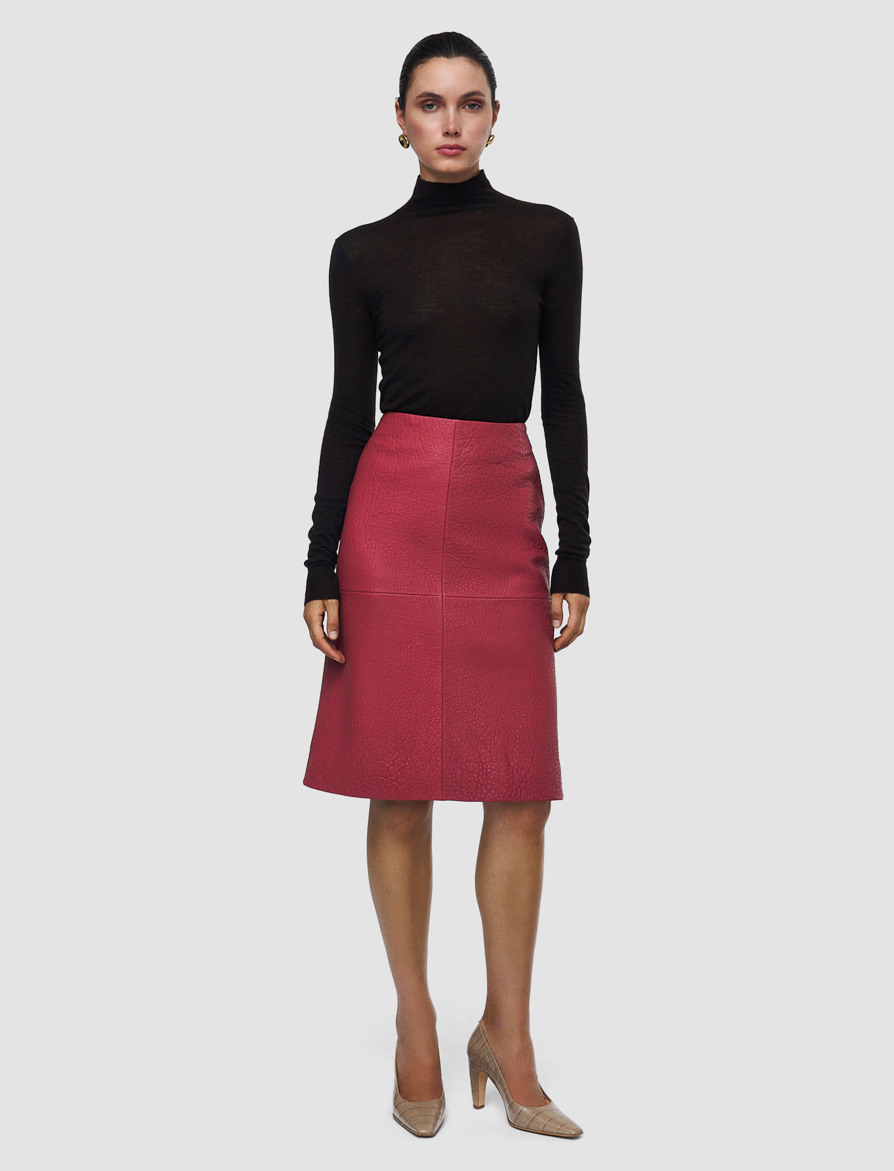 rose-jupe-shroff-en-cuir-graine-JOSEPH