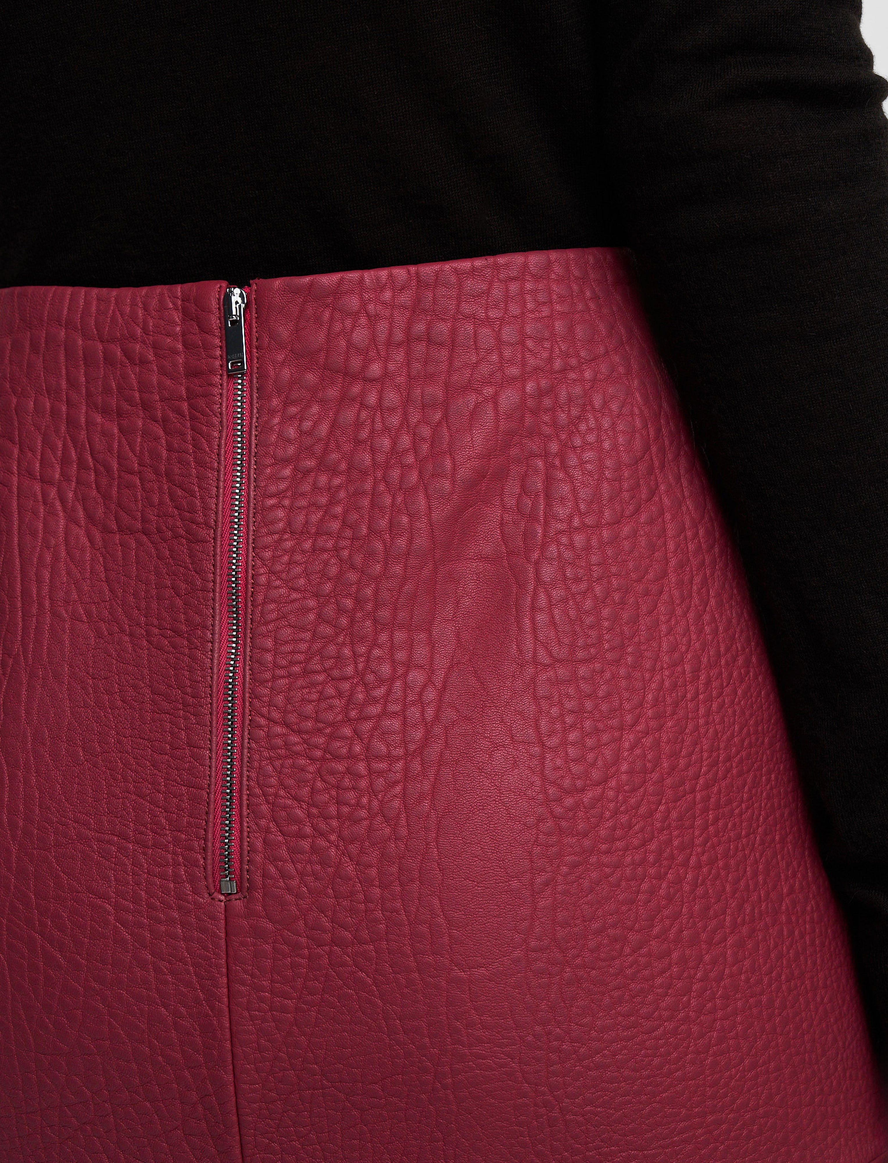 rose-jupe-shroff-en-cuir-graine-JOSEPH