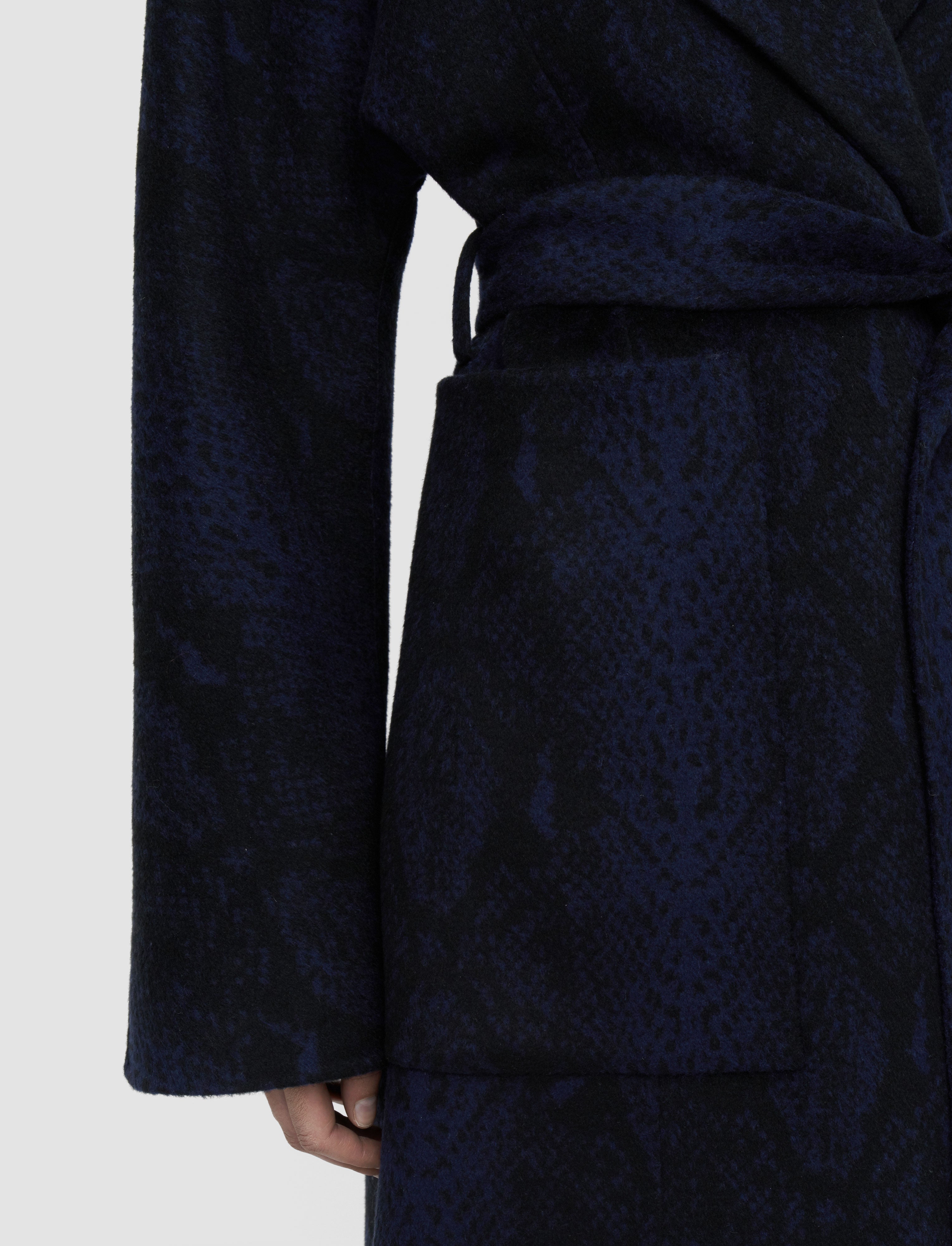 bleu-manteau-spencer-double-face-en-jacquard-serpent-JOSEPH