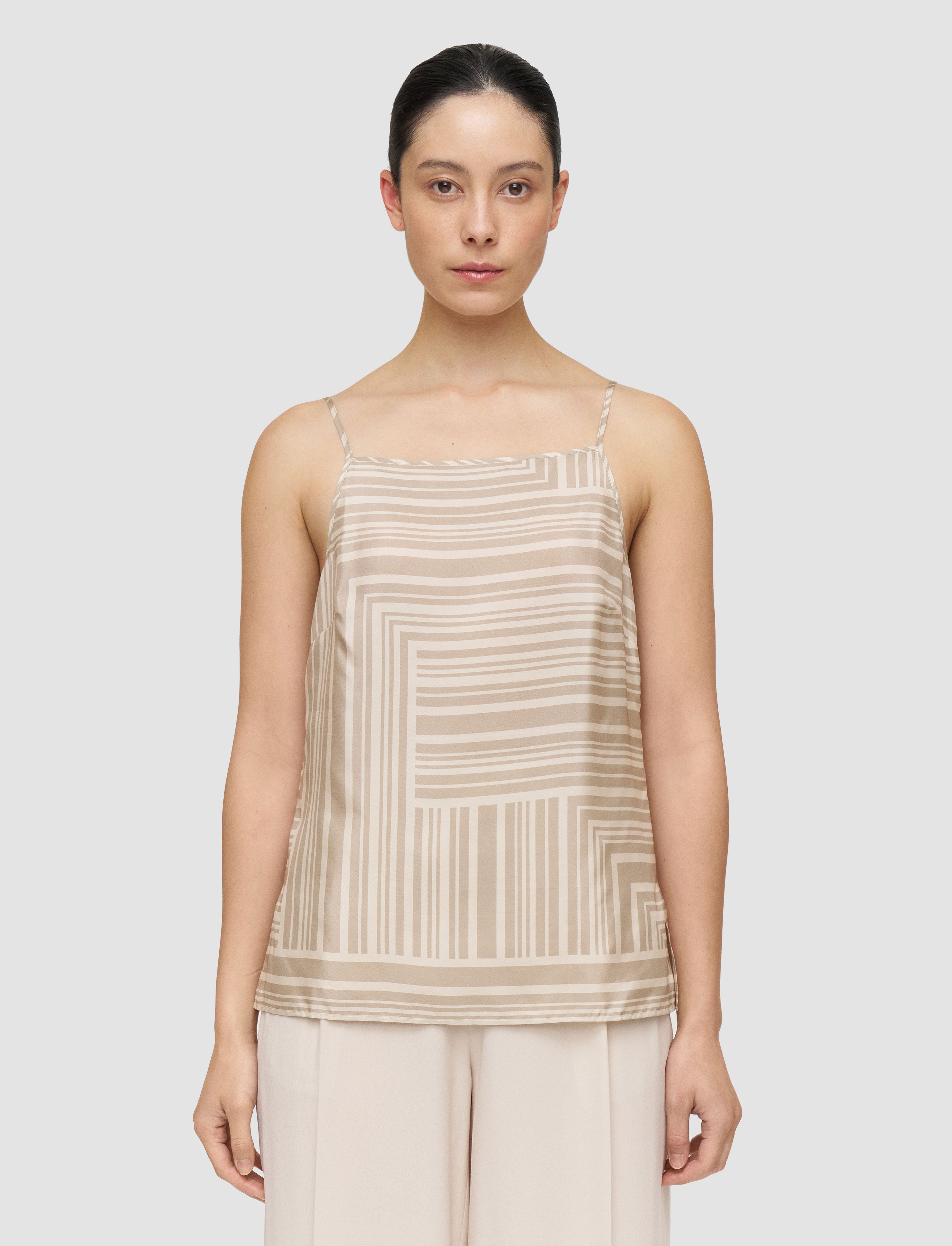 beige-caraco-stace-en-soie-imprimee-JOSEPH