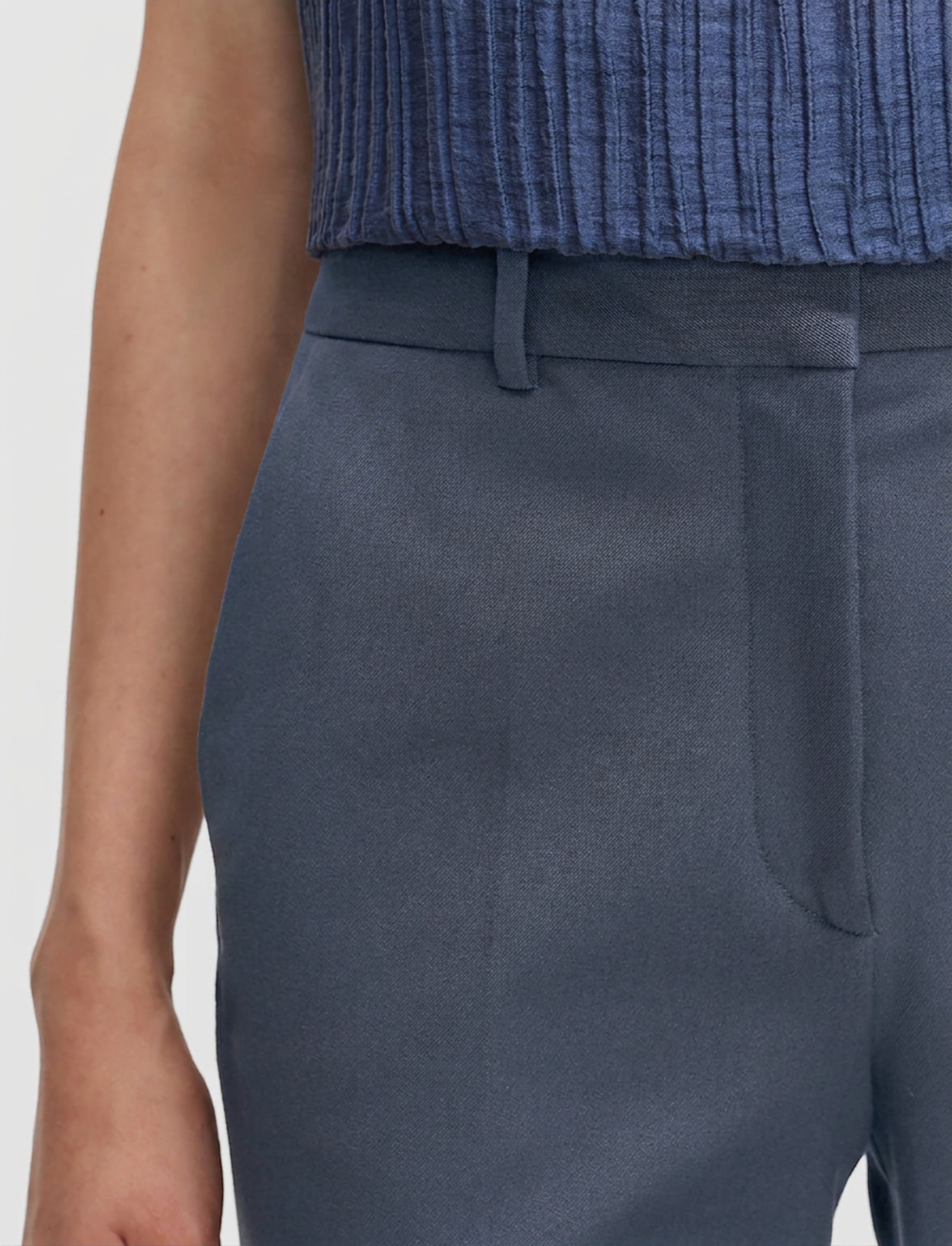 bleu-pantalon-tafira-en-gabardine-stretch-JOSEPH