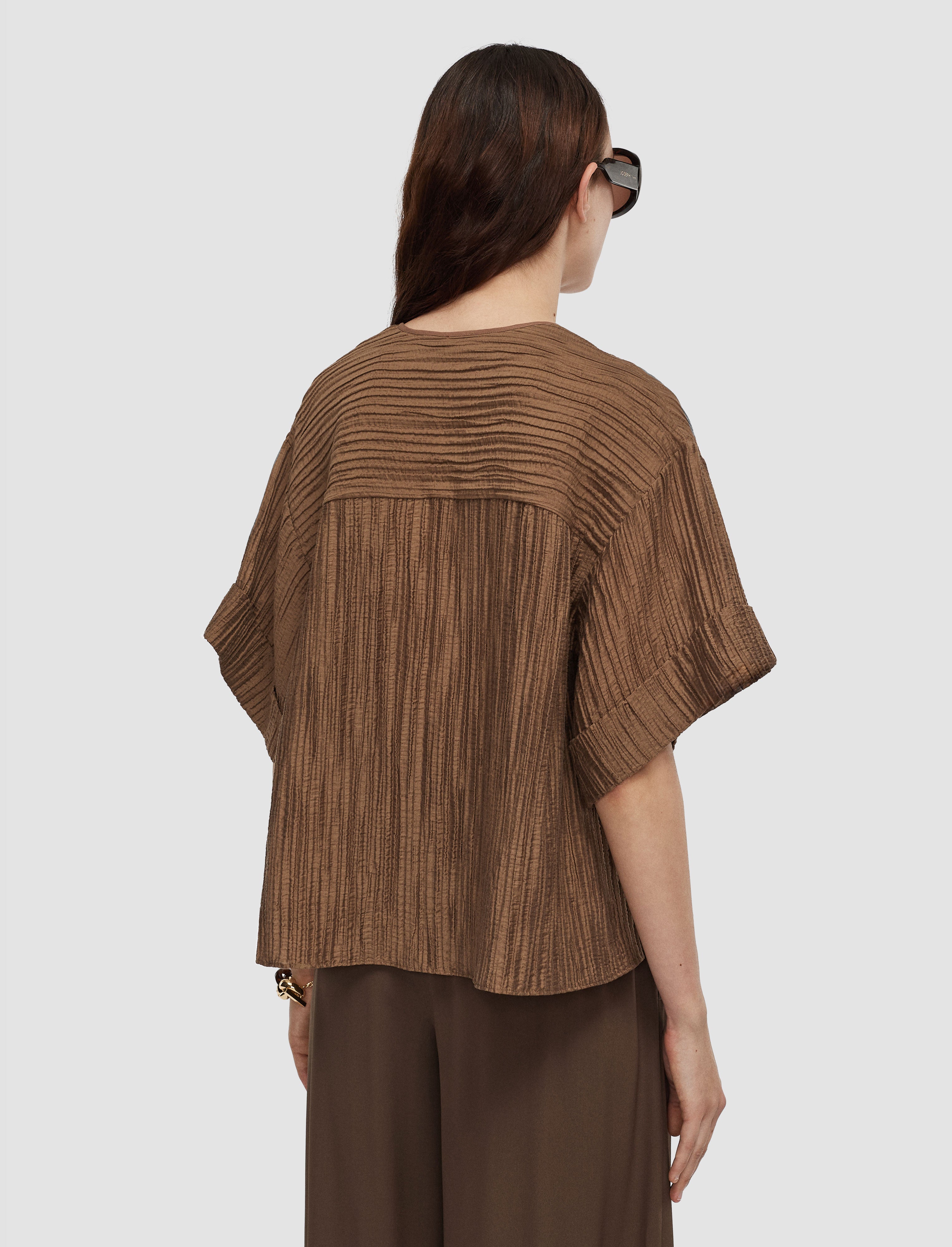 marron-blouse-yani-en-crepe-froisse-fluide-JOSEPH