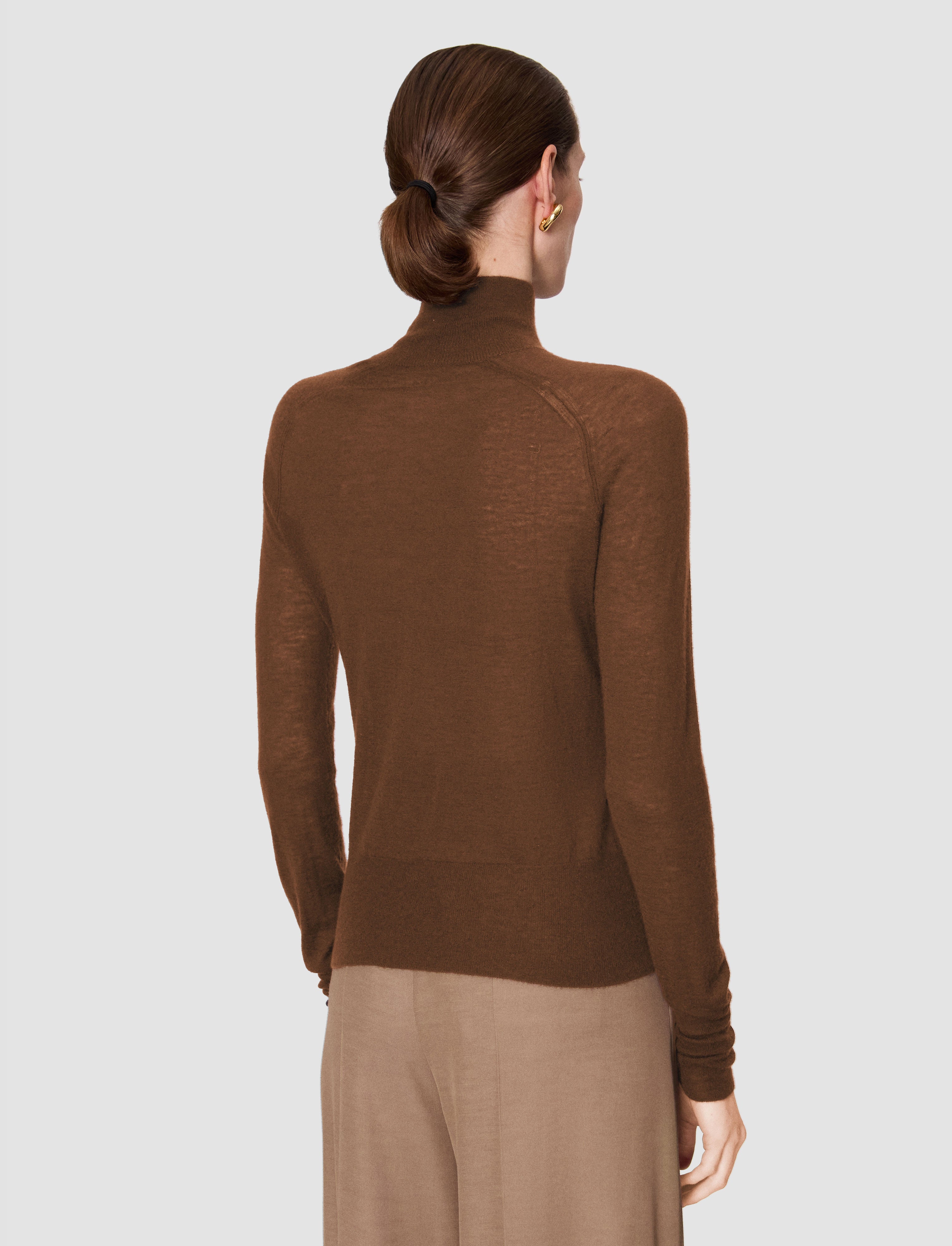 marron-pull-col-montant-yara-en-cashair-JOSEPH