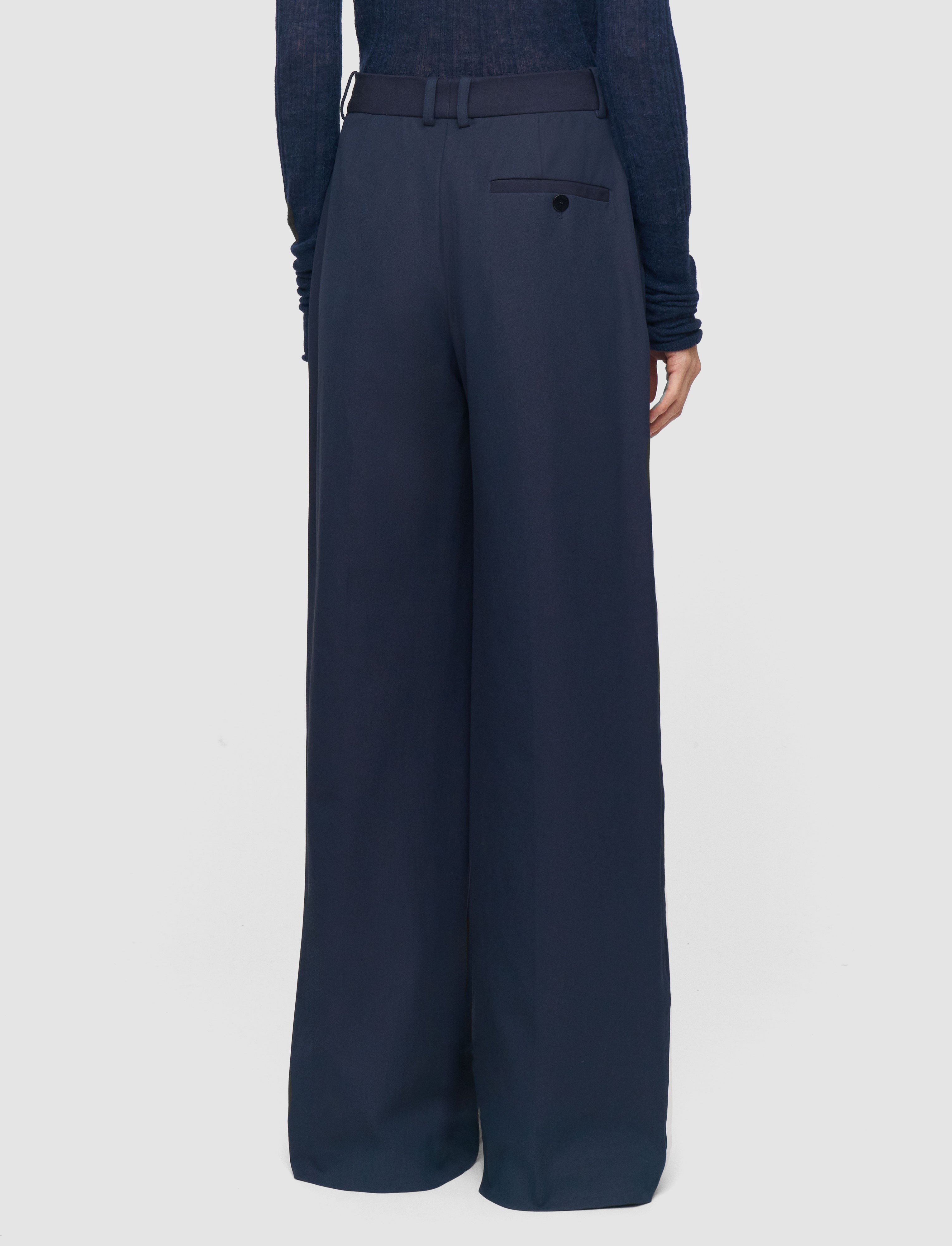 bleu-pantalon-yukio-en-gabardine-stretch-JOSEPH